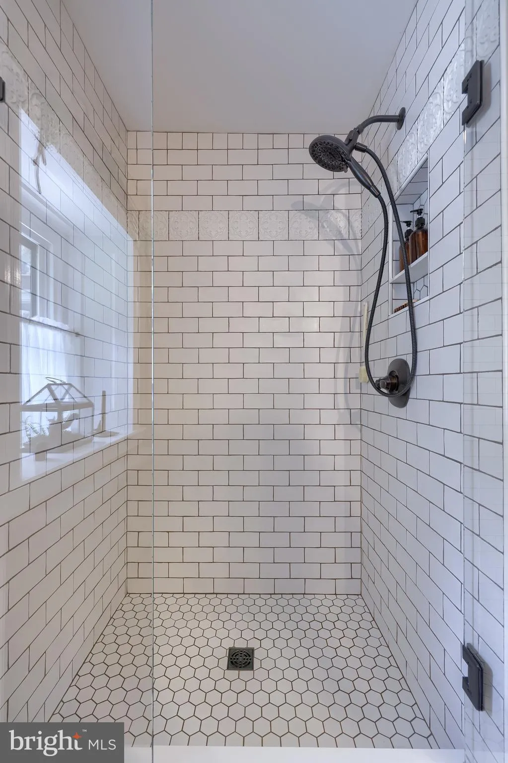 Lititz, Pennsylvania 17543, United States, 4 Bedrooms Bedrooms, ,3 BathroomsBathrooms,Residential,Active,200624