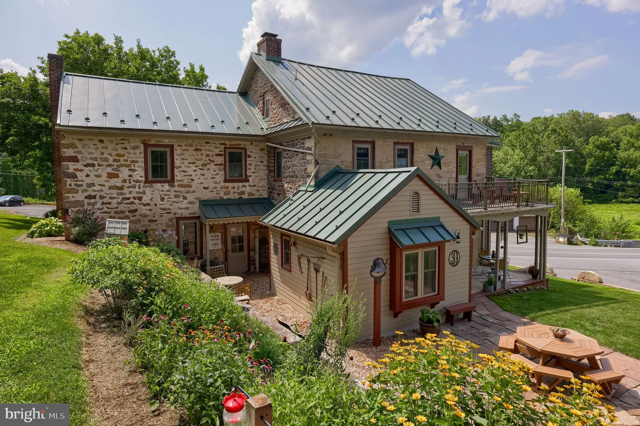 Lititz, Pennsylvania 17543, United States, 4 Bedrooms Bedrooms, ,3 BathroomsBathrooms,Residential,Active,200624