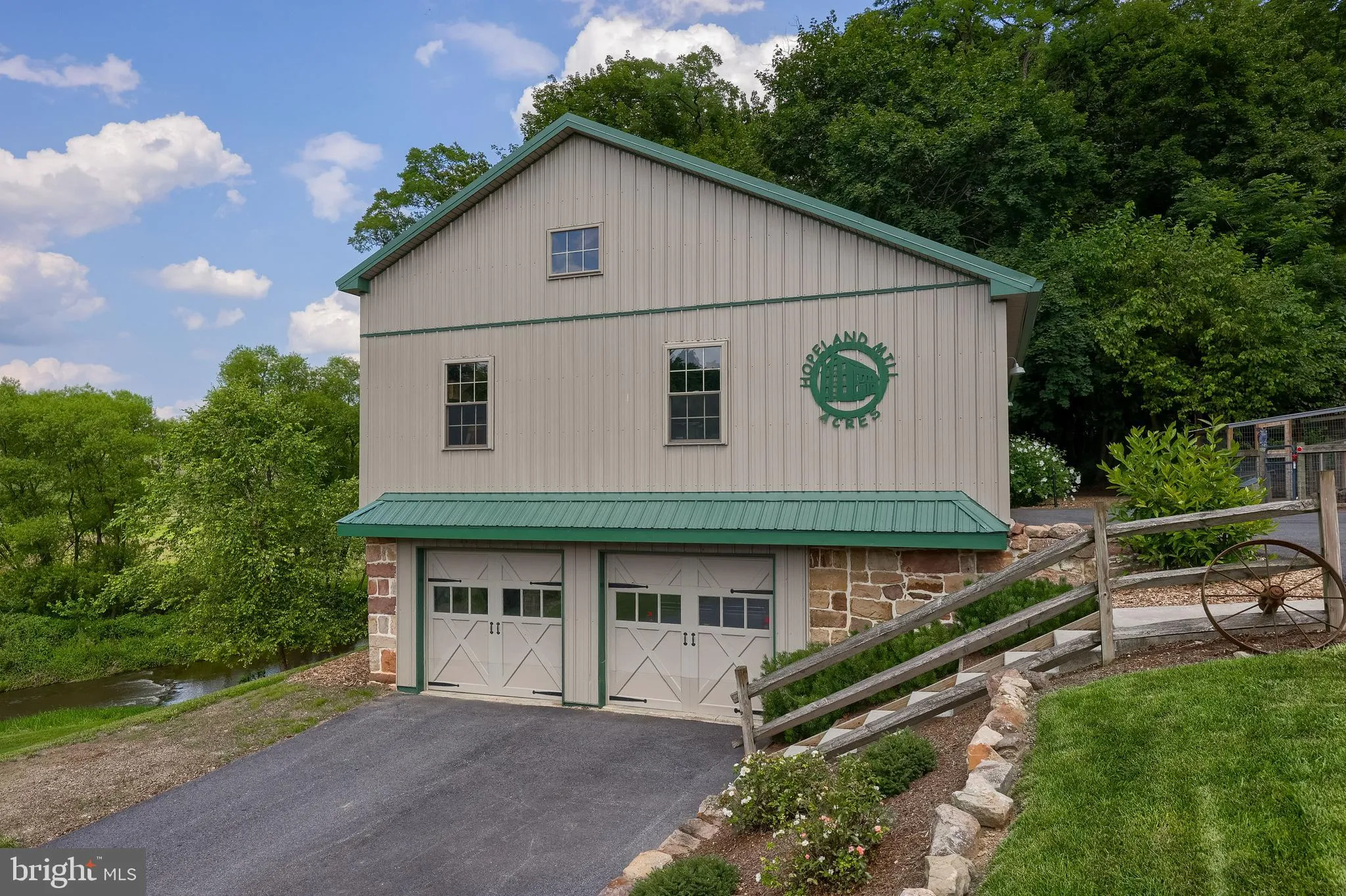 Lititz, Pennsylvania 17543, United States, 4 Bedrooms Bedrooms, ,3 BathroomsBathrooms,Residential,Active,200624