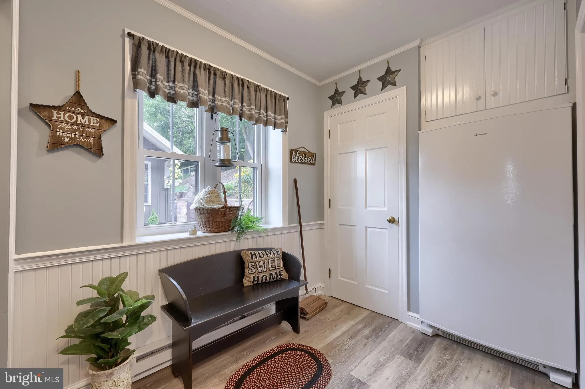 Lititz, Pennsylvania 17543, United States, 4 Bedrooms Bedrooms, ,3 BathroomsBathrooms,Residential,Active,200624