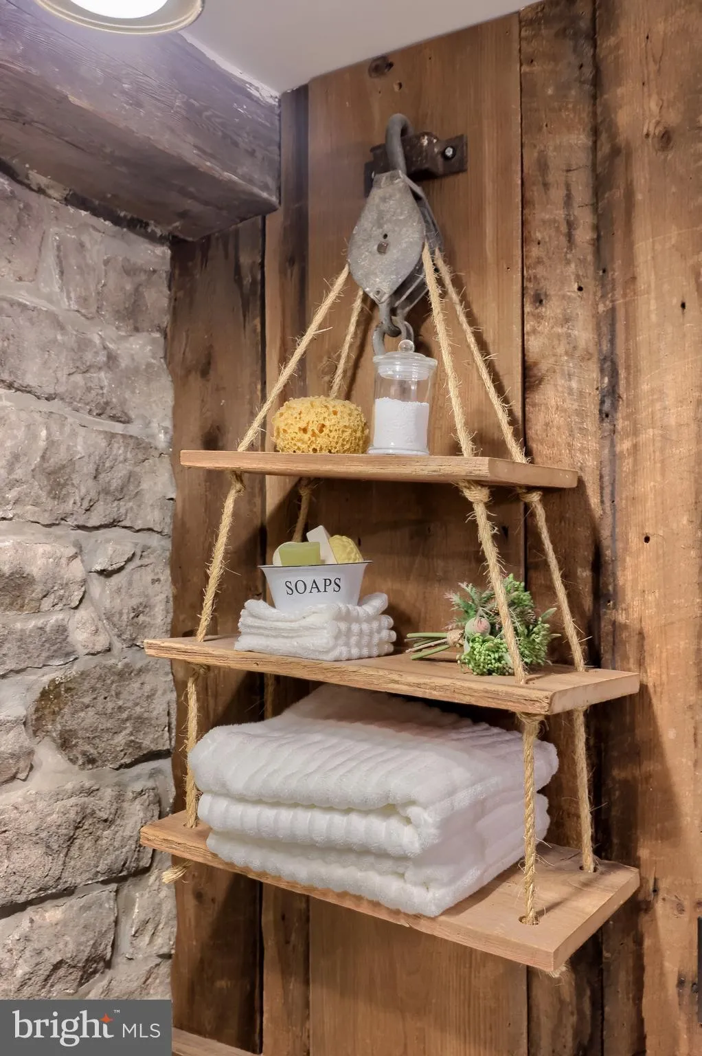 Lititz, Pennsylvania 17543, United States, 4 Bedrooms Bedrooms, ,3 BathroomsBathrooms,Residential,Active,200624