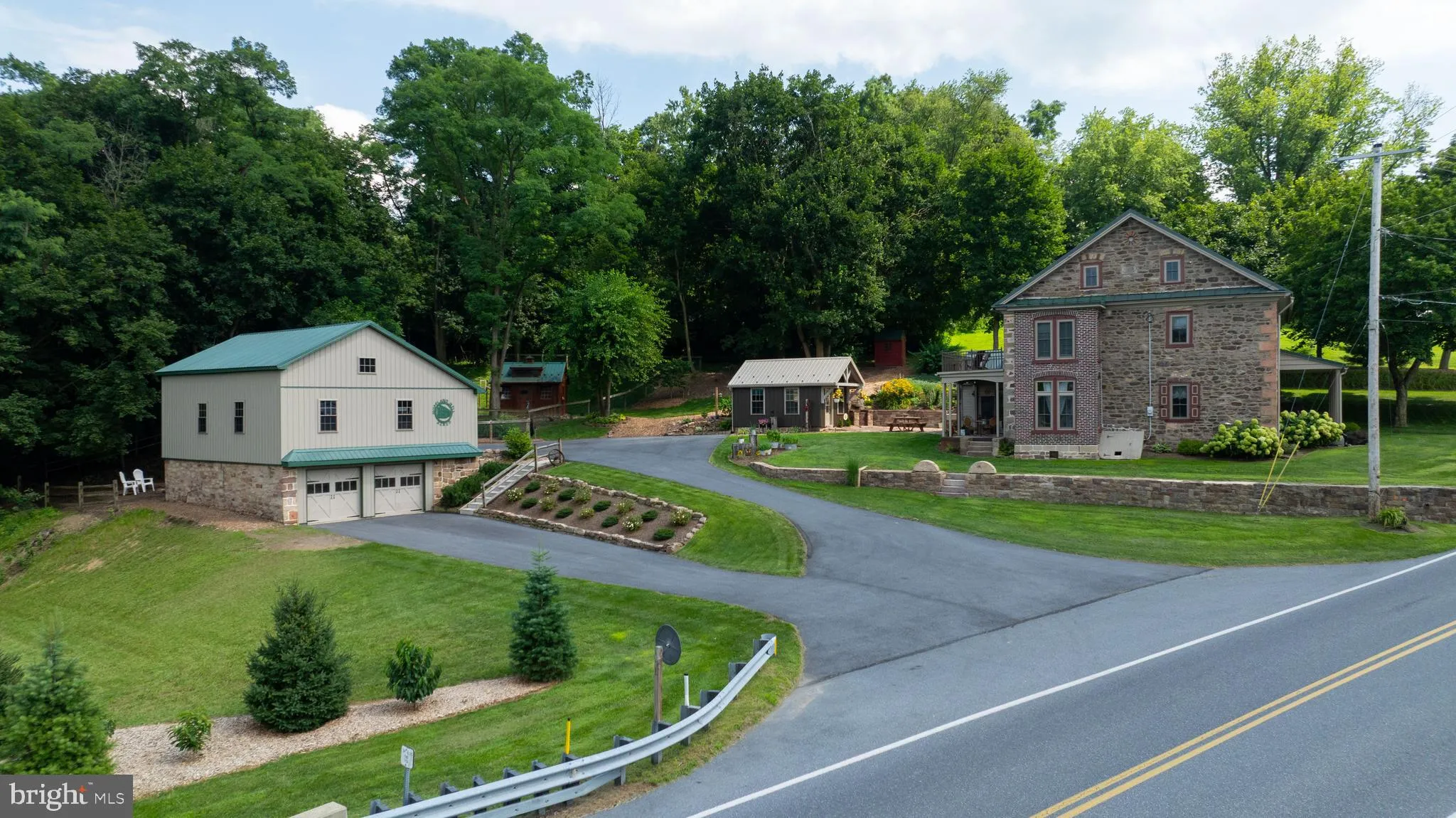 Lititz, Pennsylvania 17543, United States, 4 Bedrooms Bedrooms, ,3 BathroomsBathrooms,Residential,Active,200624