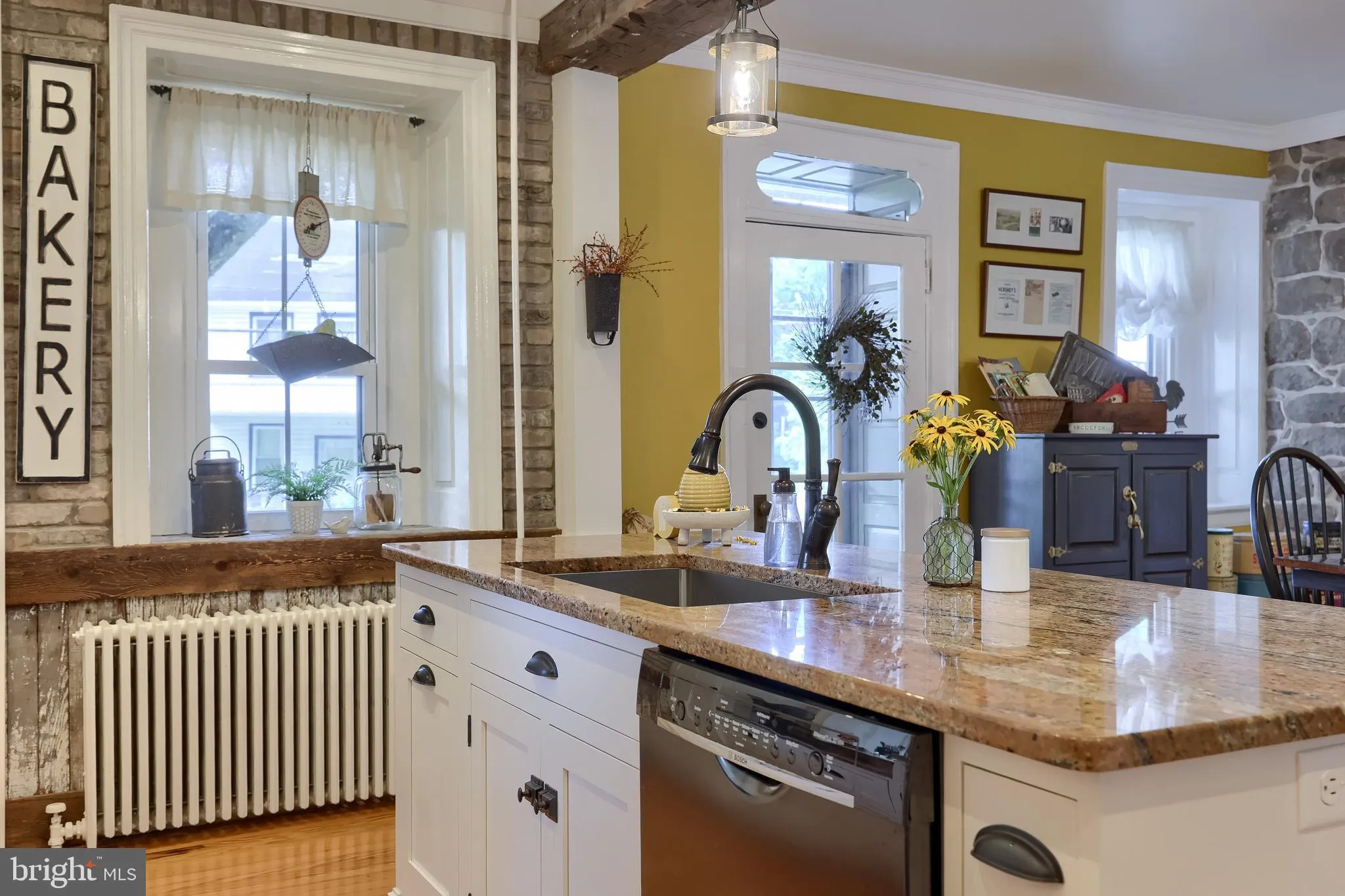 Lititz, Pennsylvania 17543, United States, 4 Bedrooms Bedrooms, ,3 BathroomsBathrooms,Residential,Active,200624