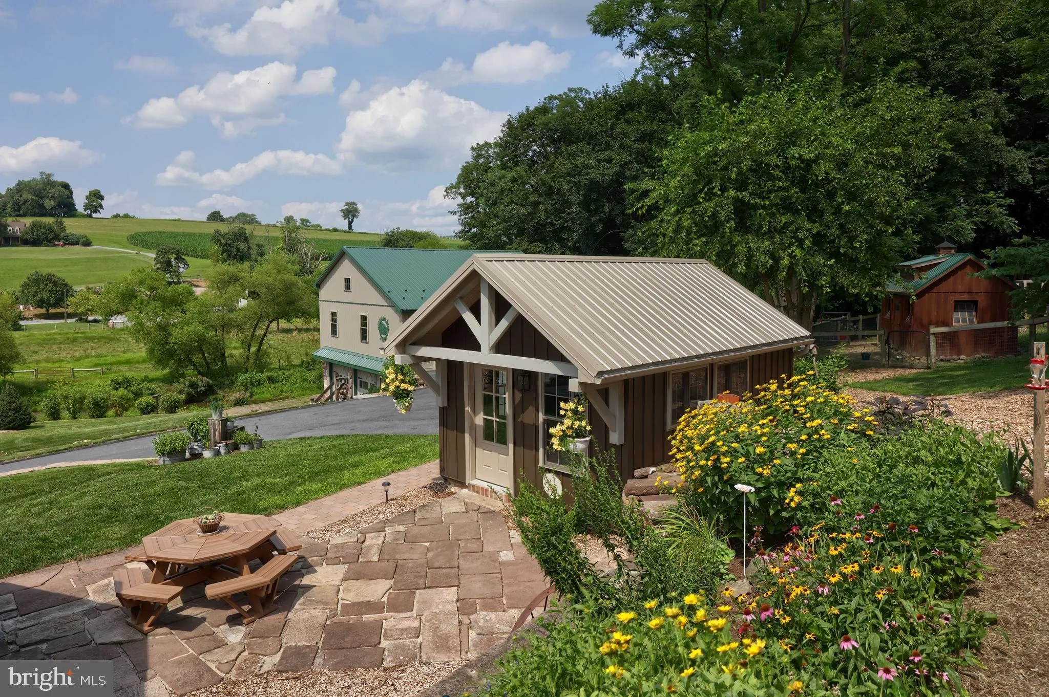 Lititz, Pennsylvania 17543, United States, 4 Bedrooms Bedrooms, ,3 BathroomsBathrooms,Residential,Active,200624