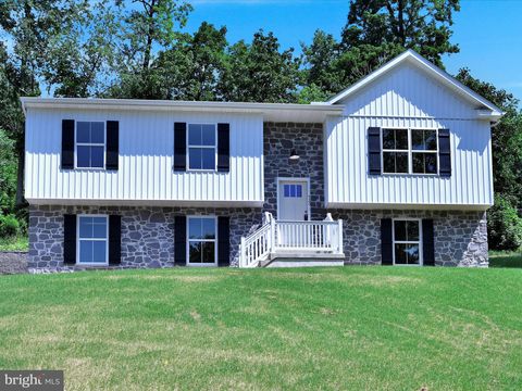 Photo of 520 Betty Lane, COLUMBIA, PA 17512 (MLS # PALA2072026)