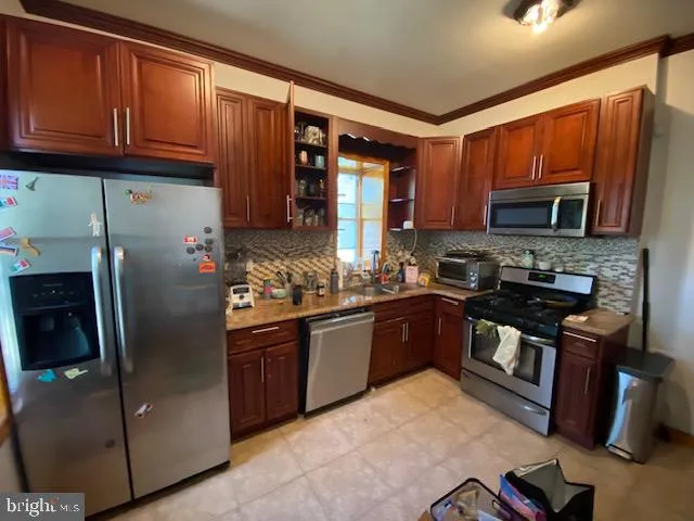 Philadelphia, Pennsylvania 19119, United States, 5 Bedrooms Bedrooms, ,2 BathroomsBathrooms,Residential,Pending,209316