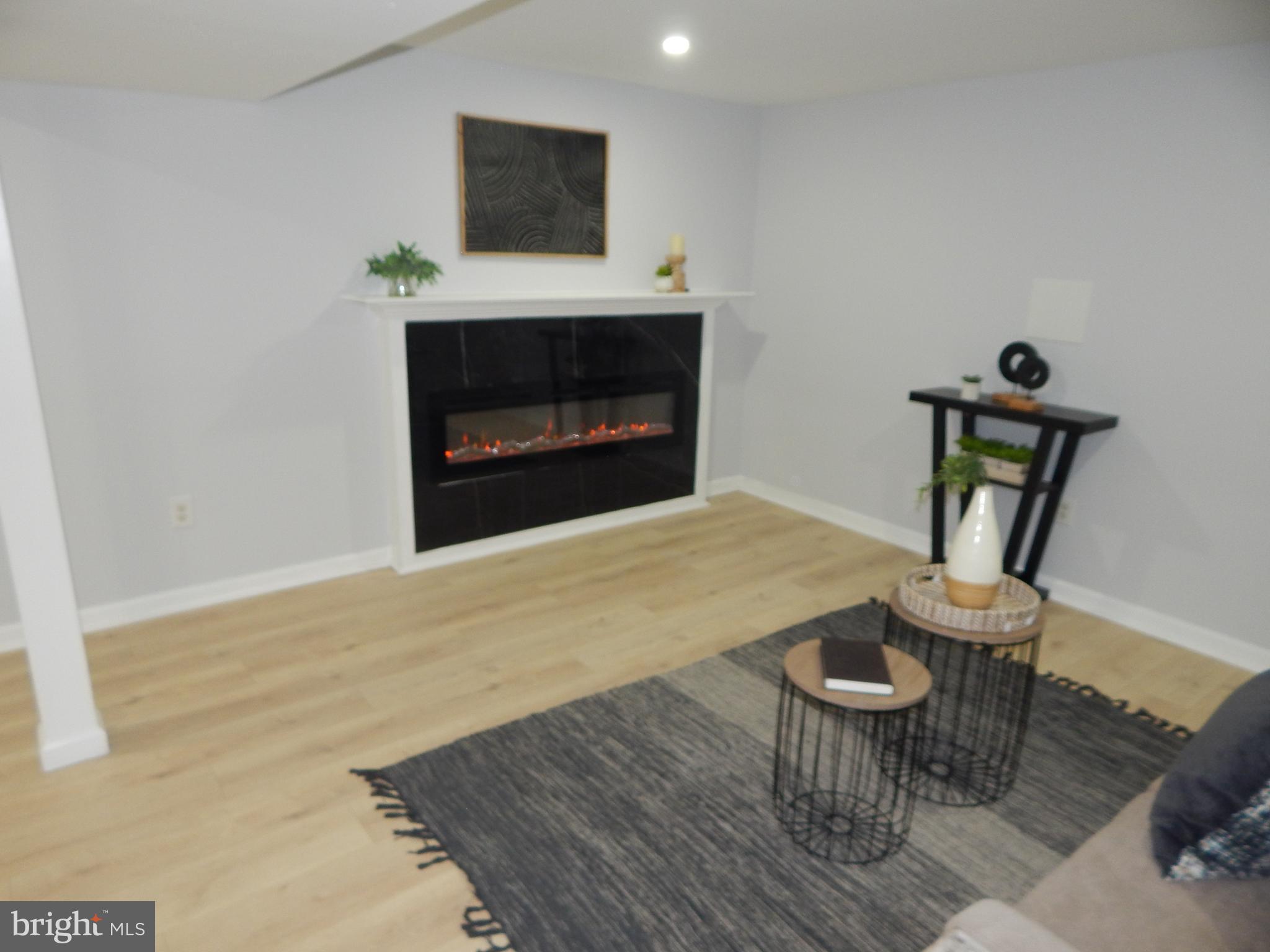 CHARLTON HEIGHTS - Residential