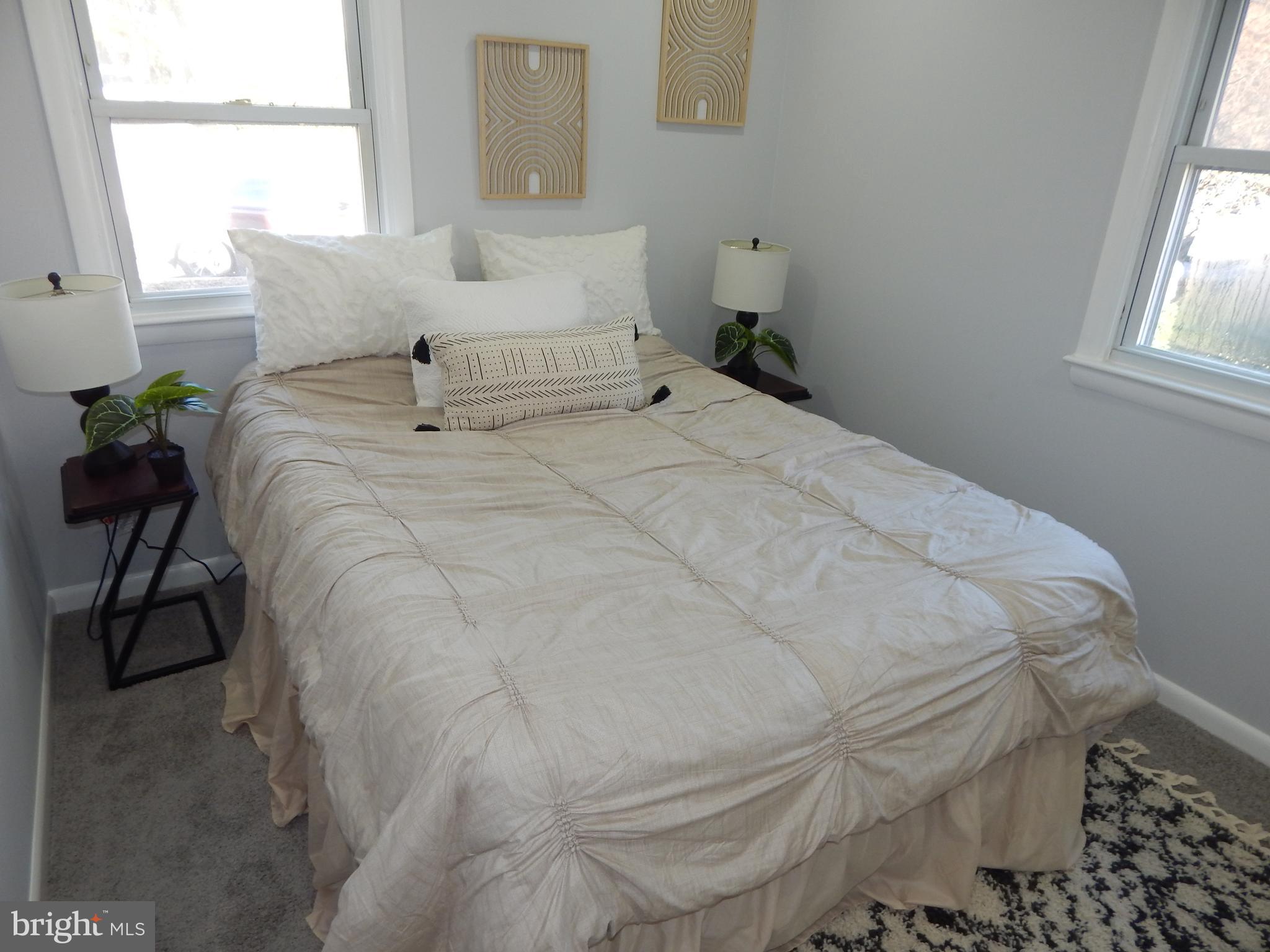 CHARLTON HEIGHTS - Residential