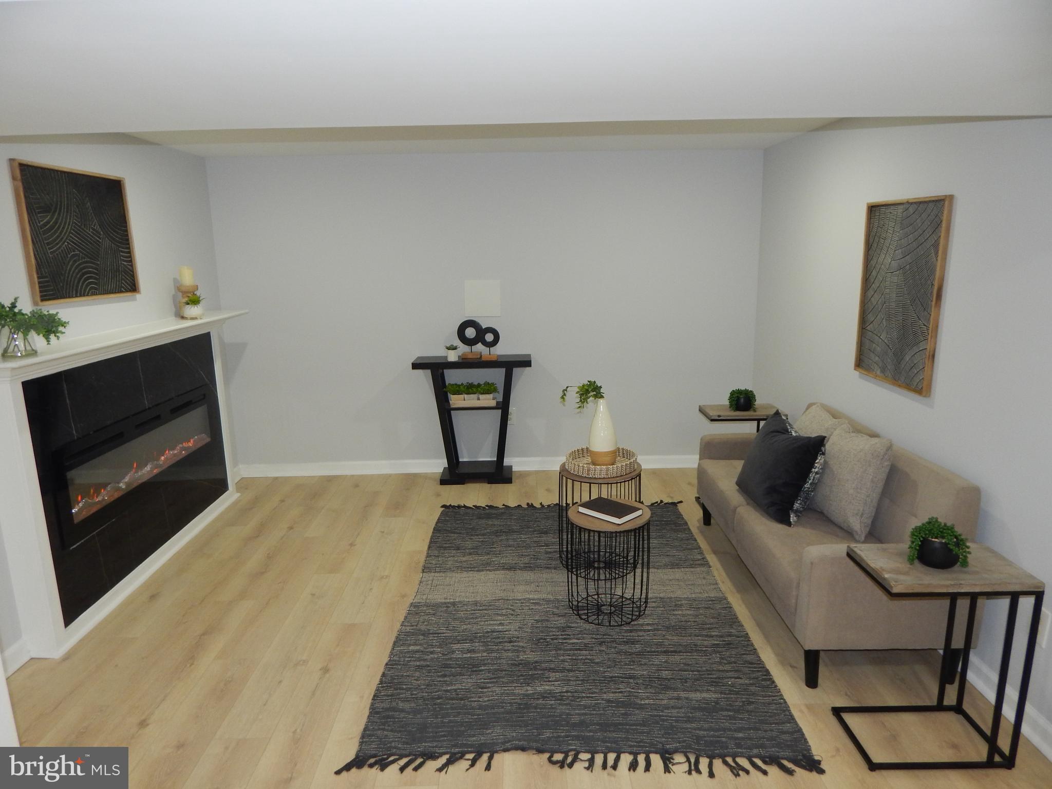 CHARLTON HEIGHTS - Residential