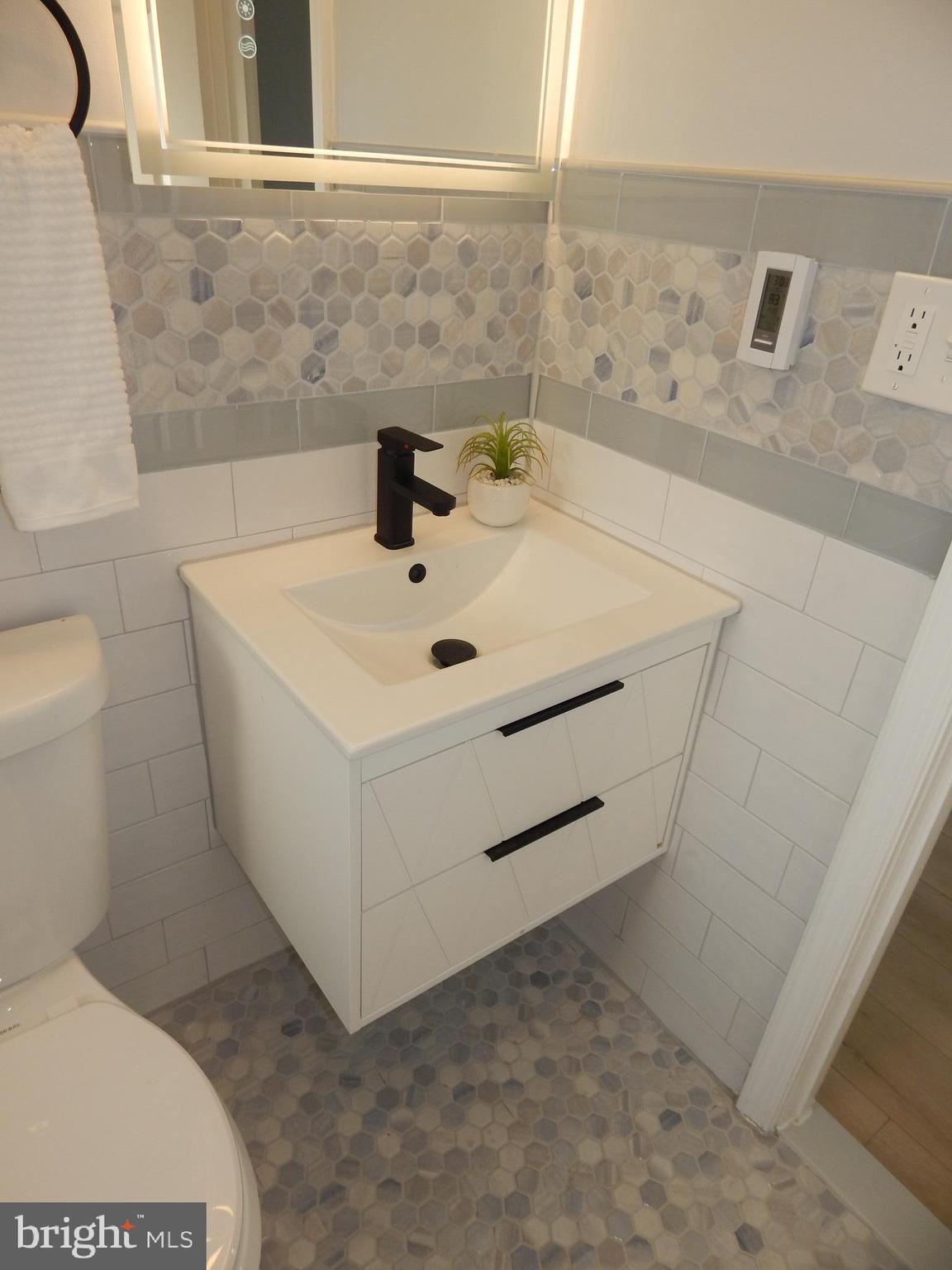 CHARLTON HEIGHTS - Residential