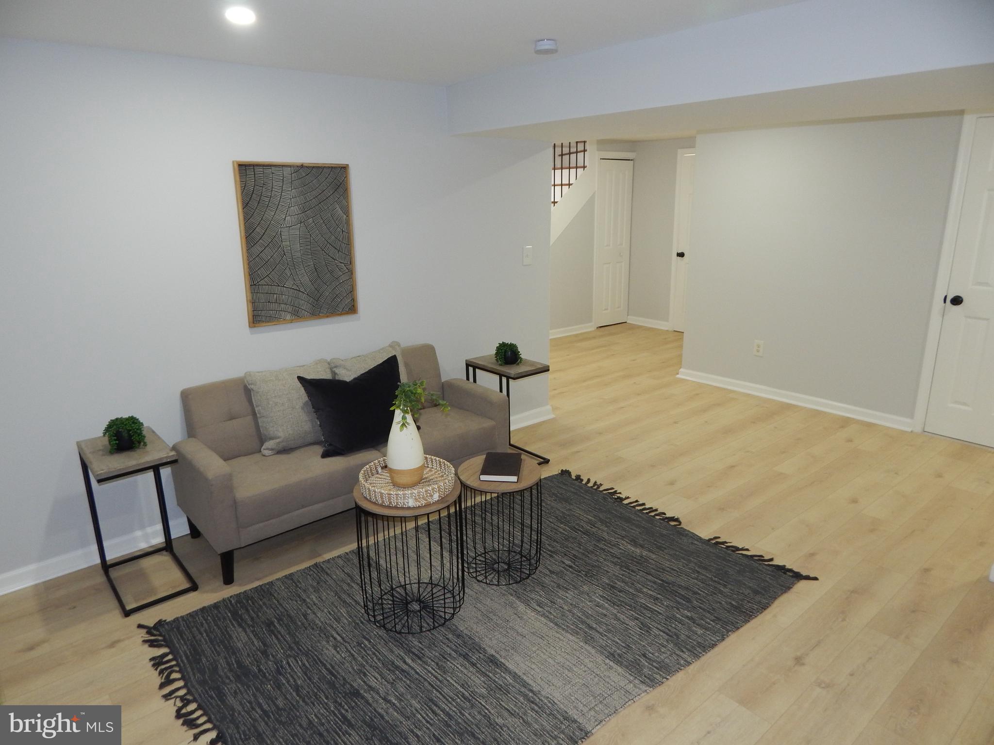 CHARLTON HEIGHTS - Residential