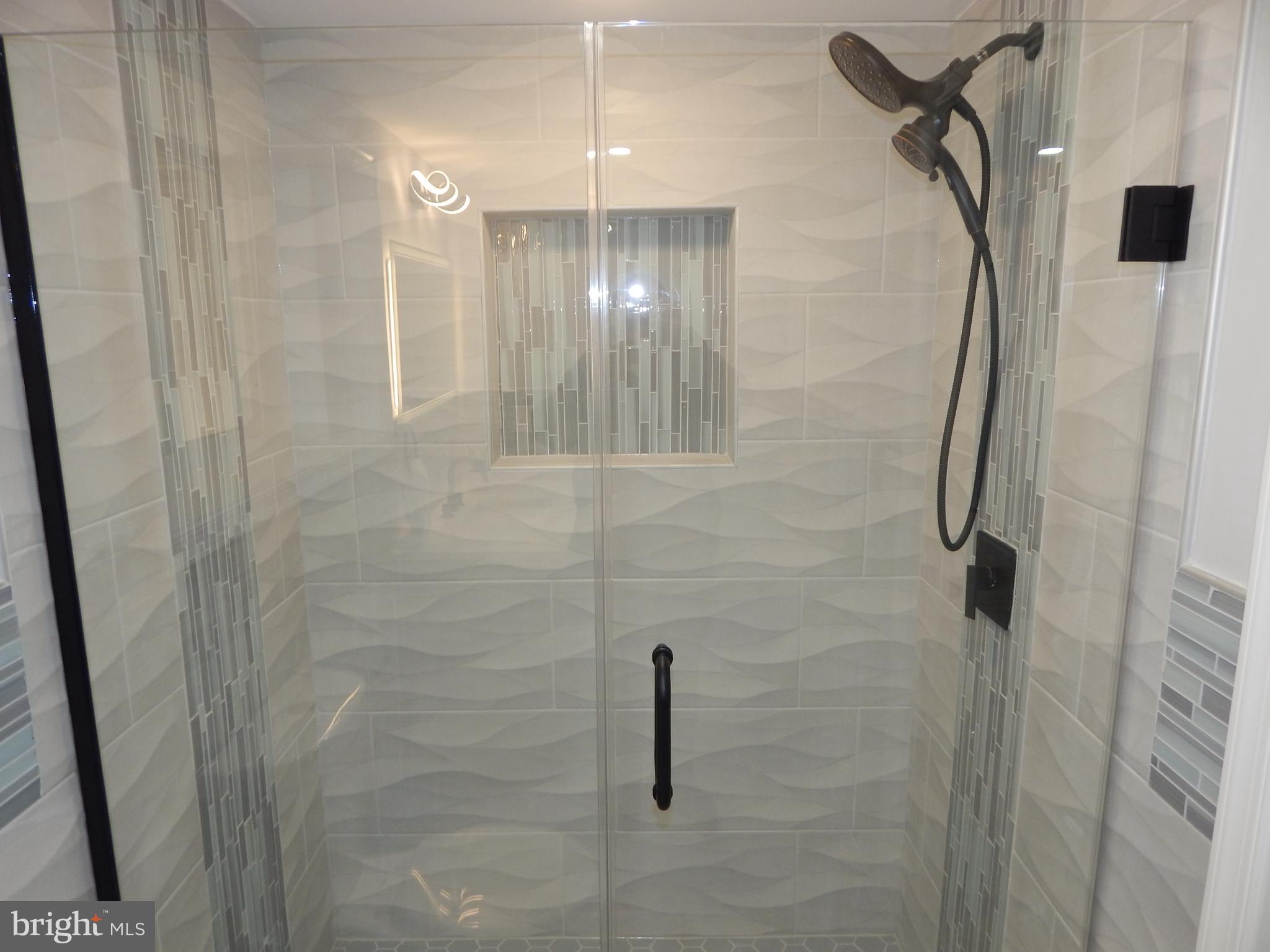 CHARLTON HEIGHTS - Residential