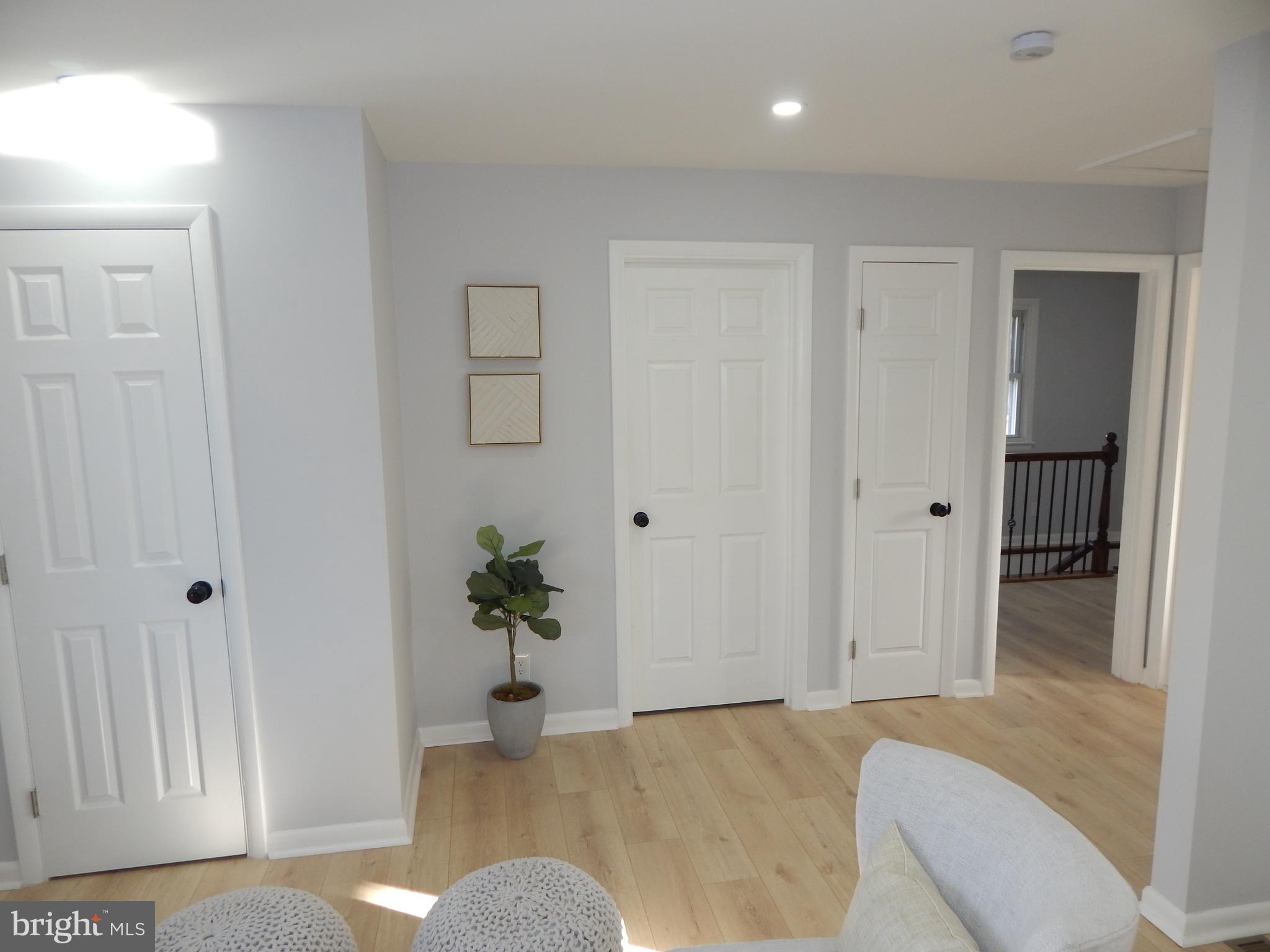 CHARLTON HEIGHTS - Residential