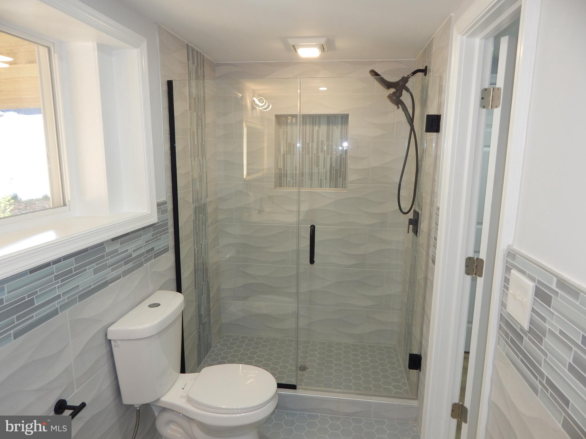 CHARLTON HEIGHTS - Residential