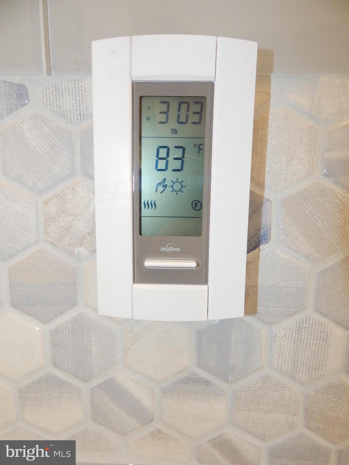 CHARLTON HEIGHTS - Residential