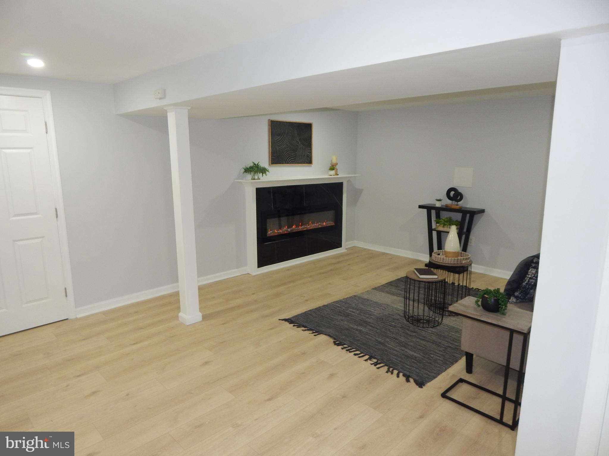 CHARLTON HEIGHTS - Residential