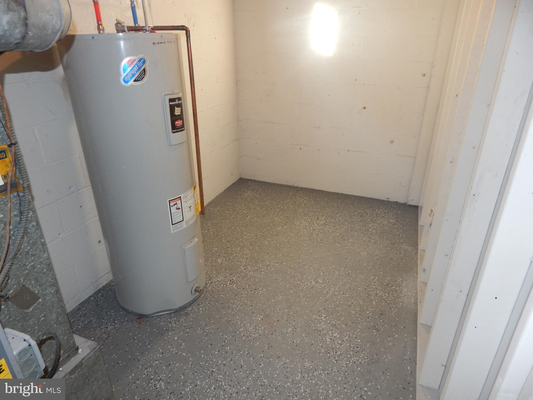 CHARLTON HEIGHTS - Residential