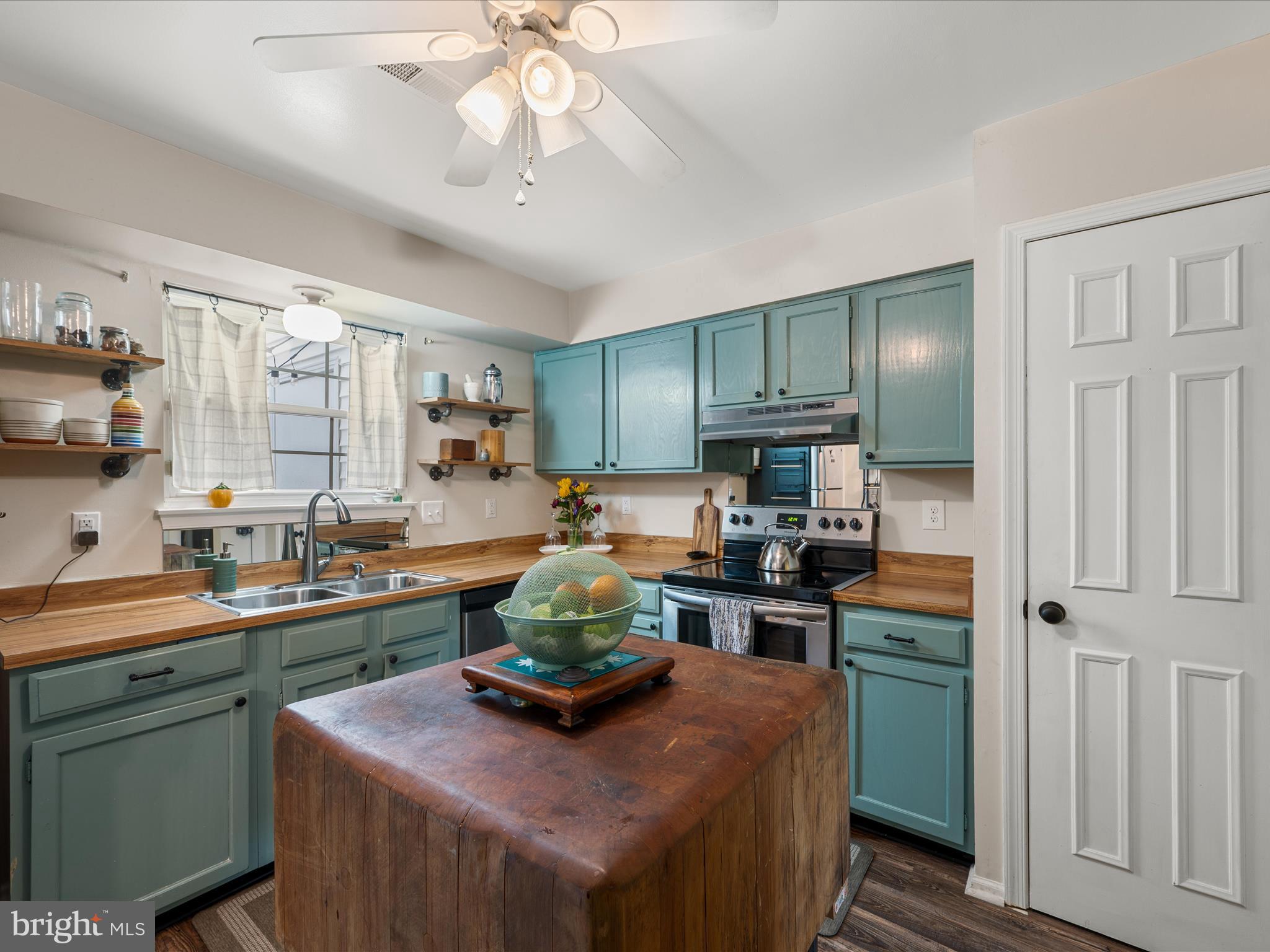 LAKE RIDGE - Residential