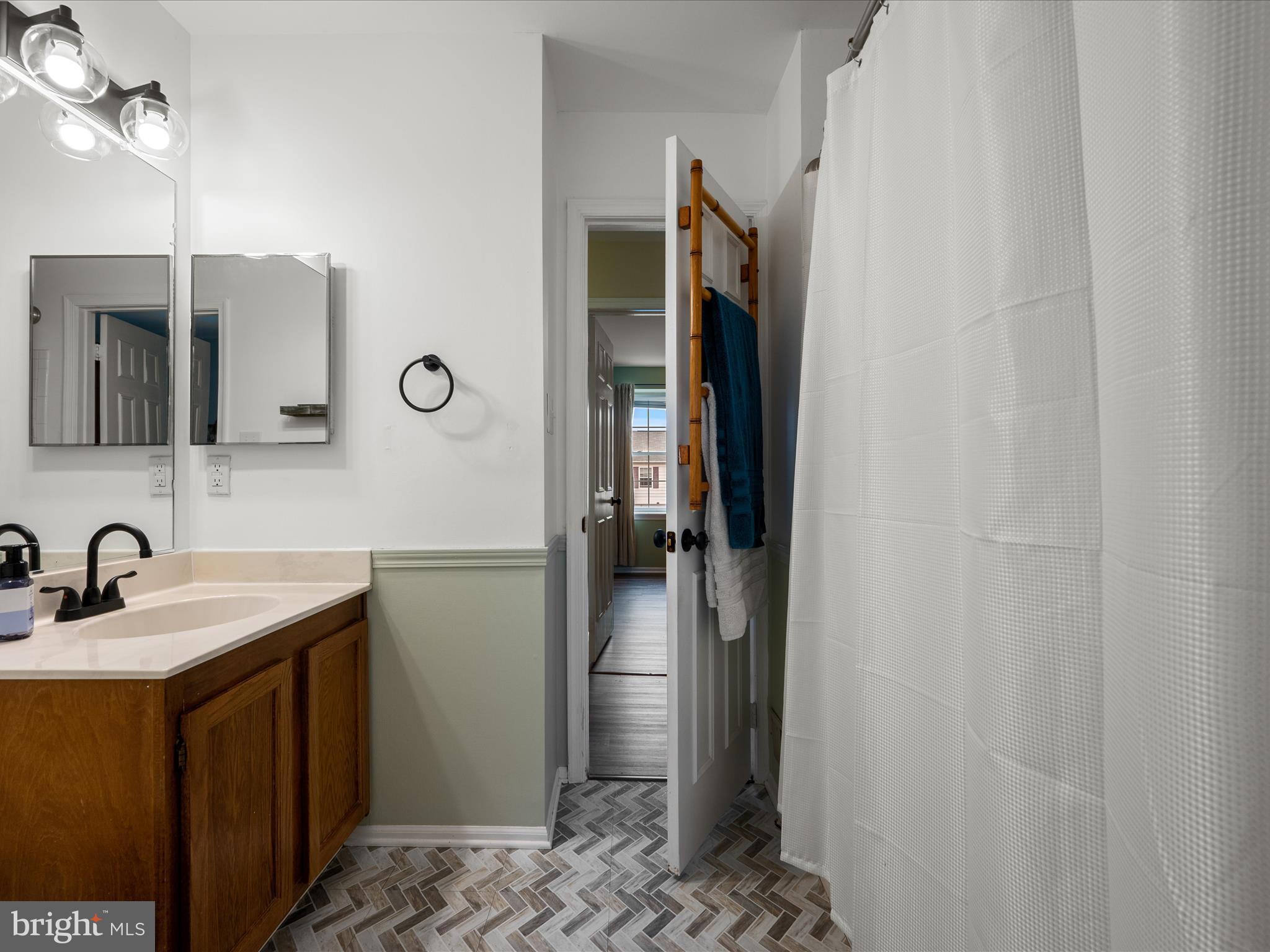 LAKE RIDGE - Residential