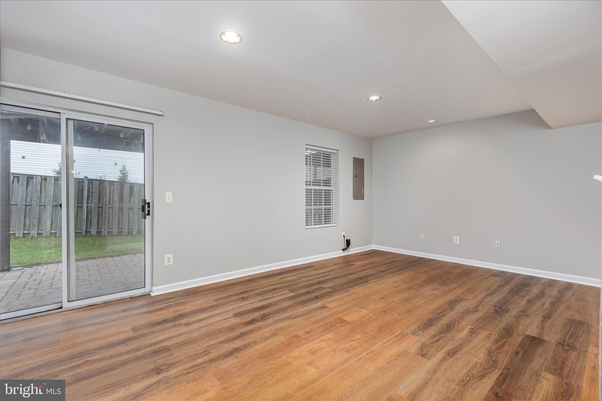 POTOMAC STATION - Residential