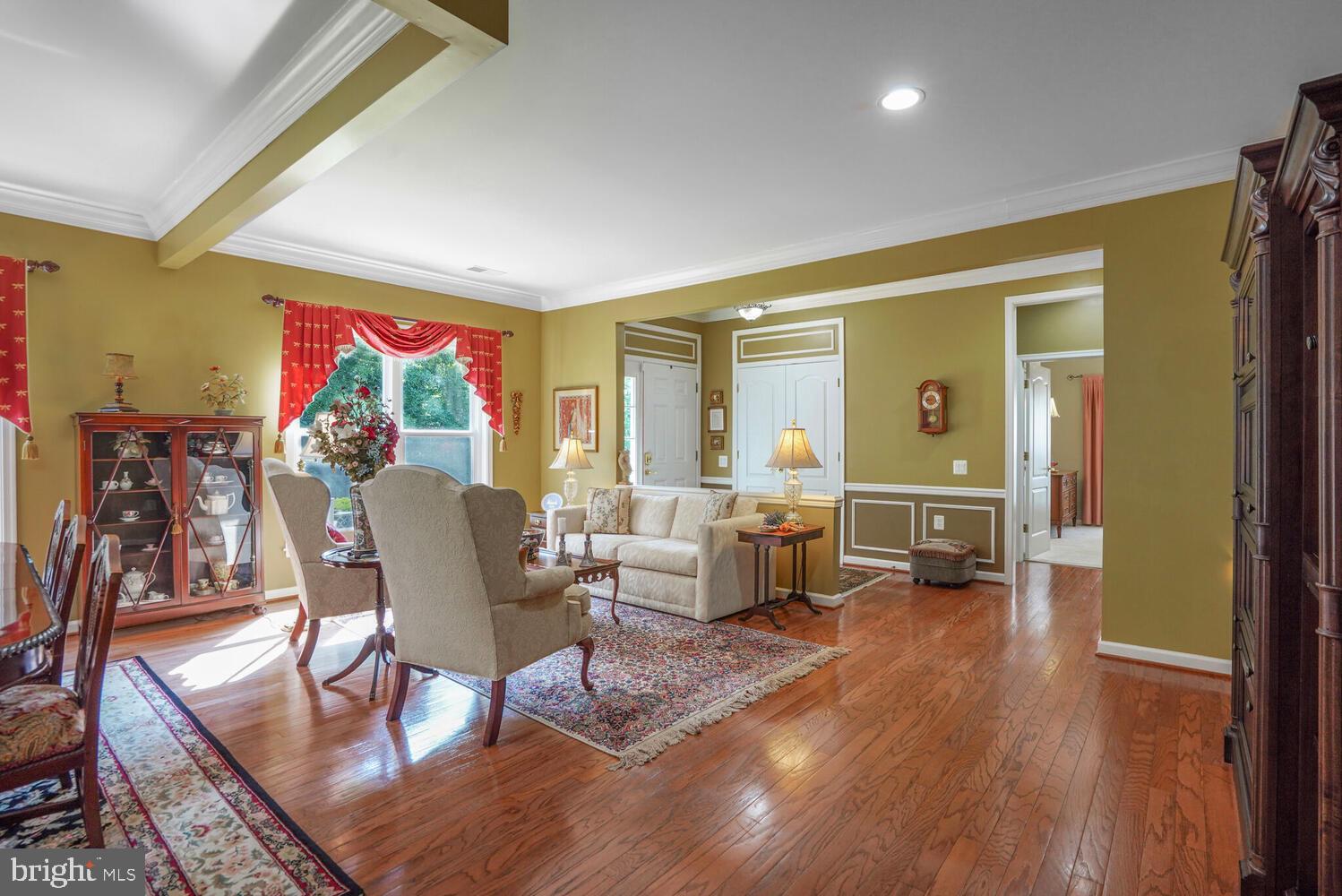 ENGLAND RUN NORTH - Residential