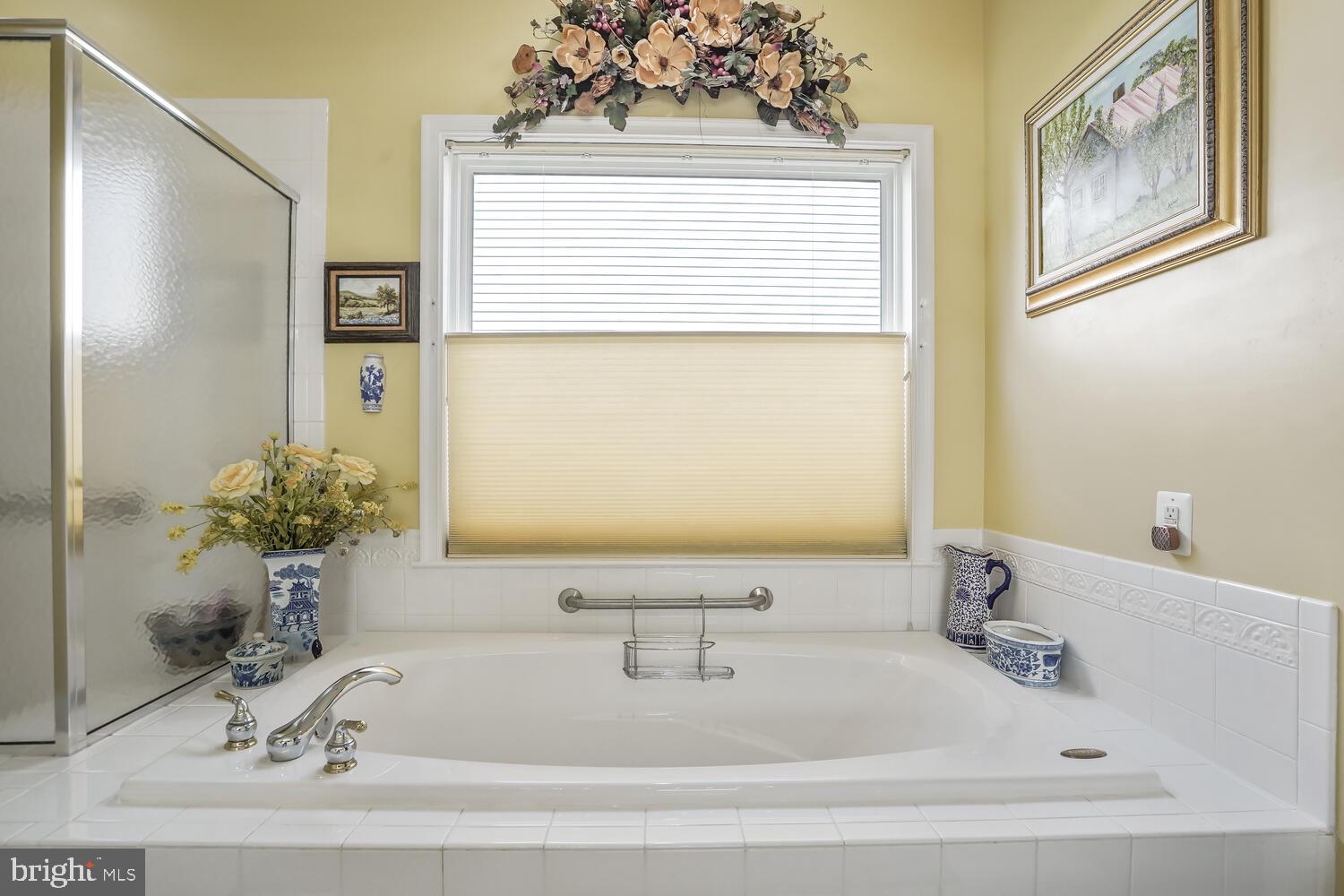 ENGLAND RUN NORTH - Residential