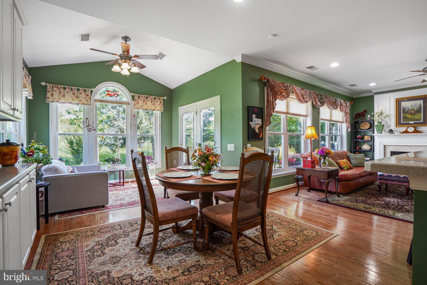 ENGLAND RUN NORTH - Residential