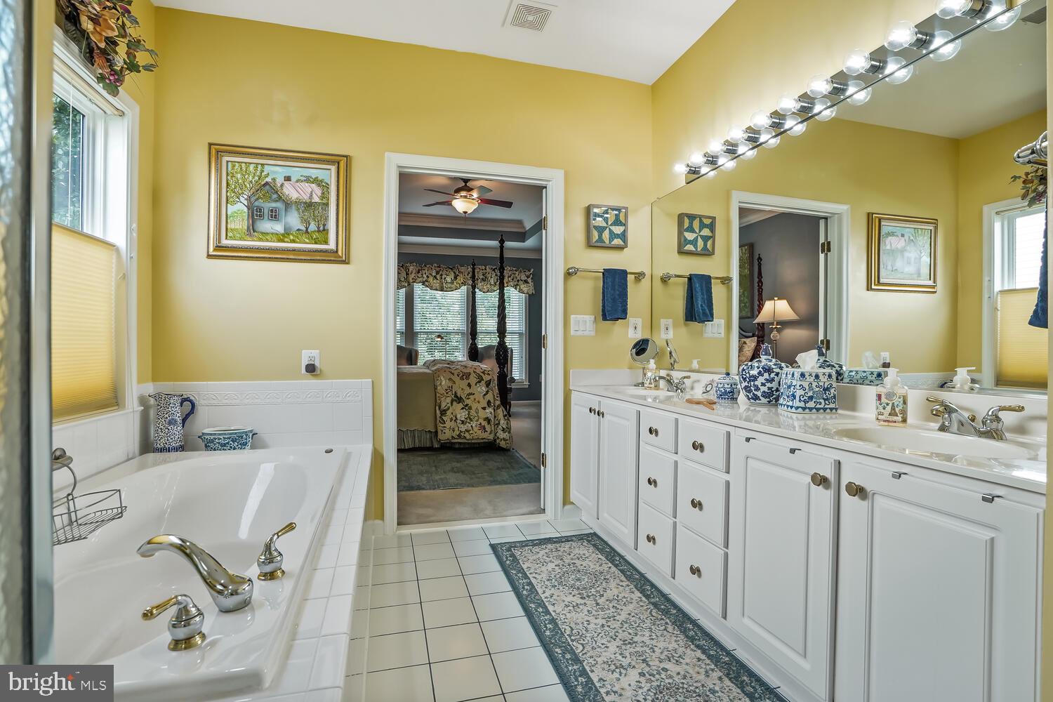 ENGLAND RUN NORTH - Residential