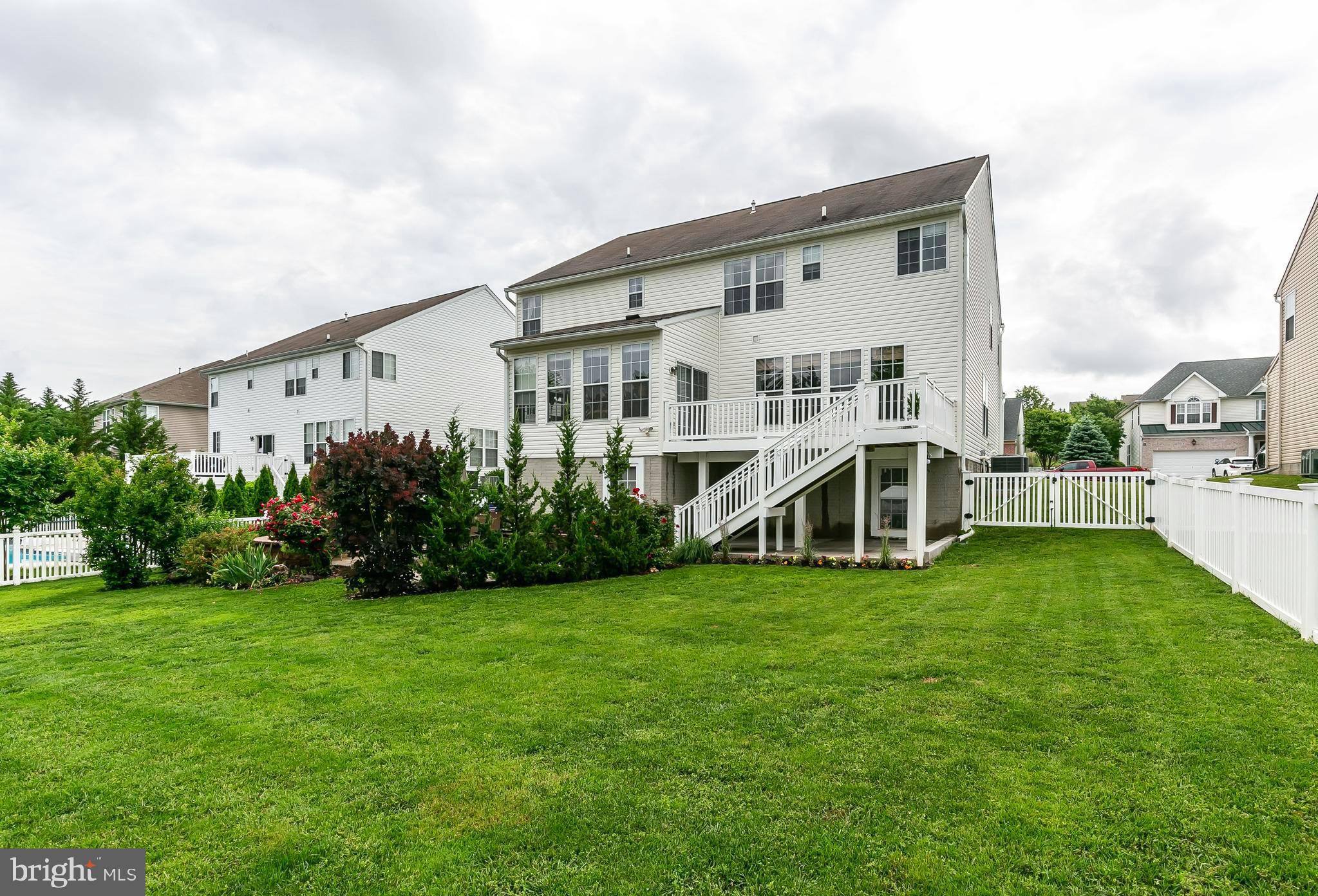 MONMOUTH MEADOWS - Residential