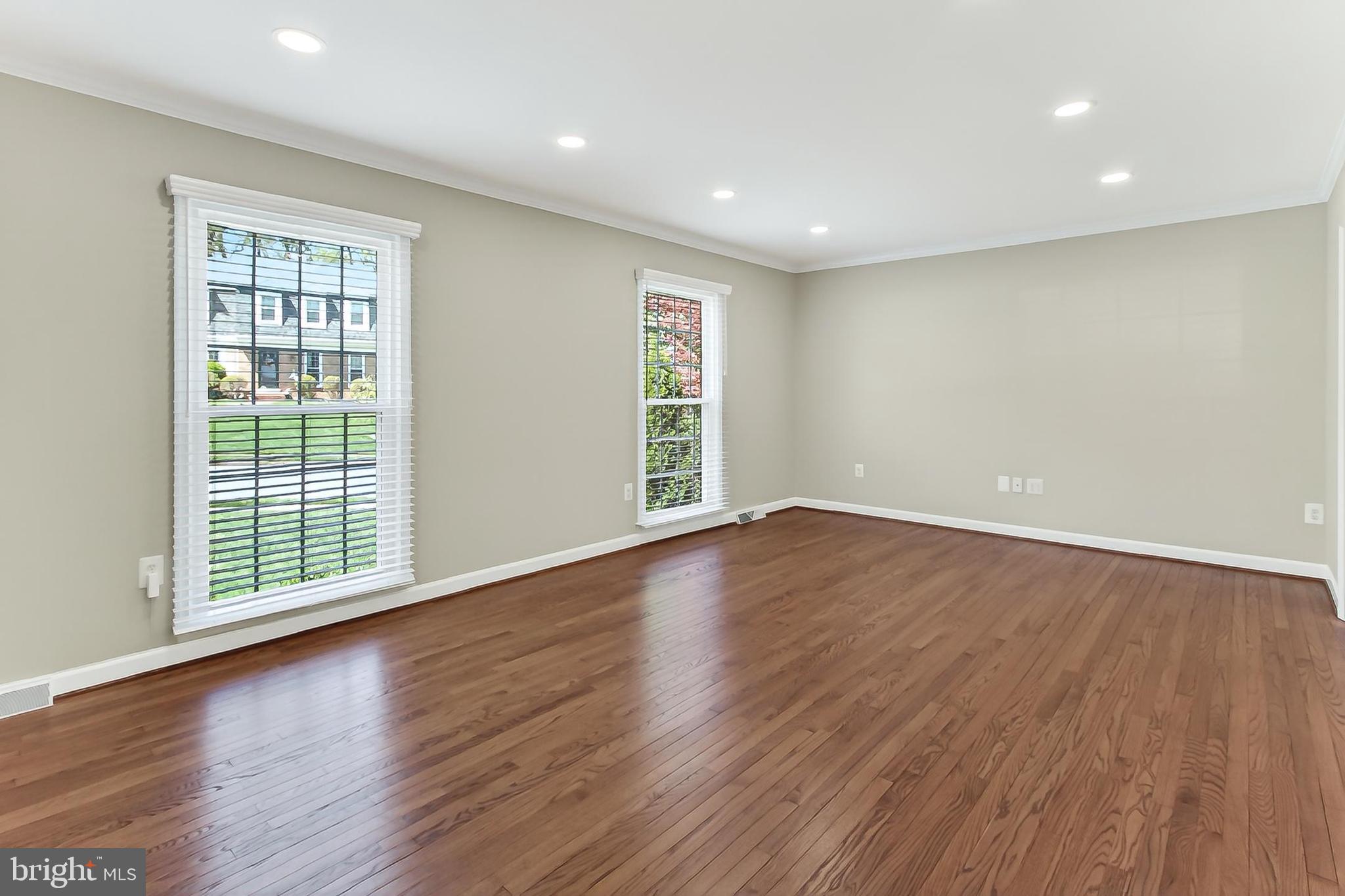 LONG BRANCH - Residential