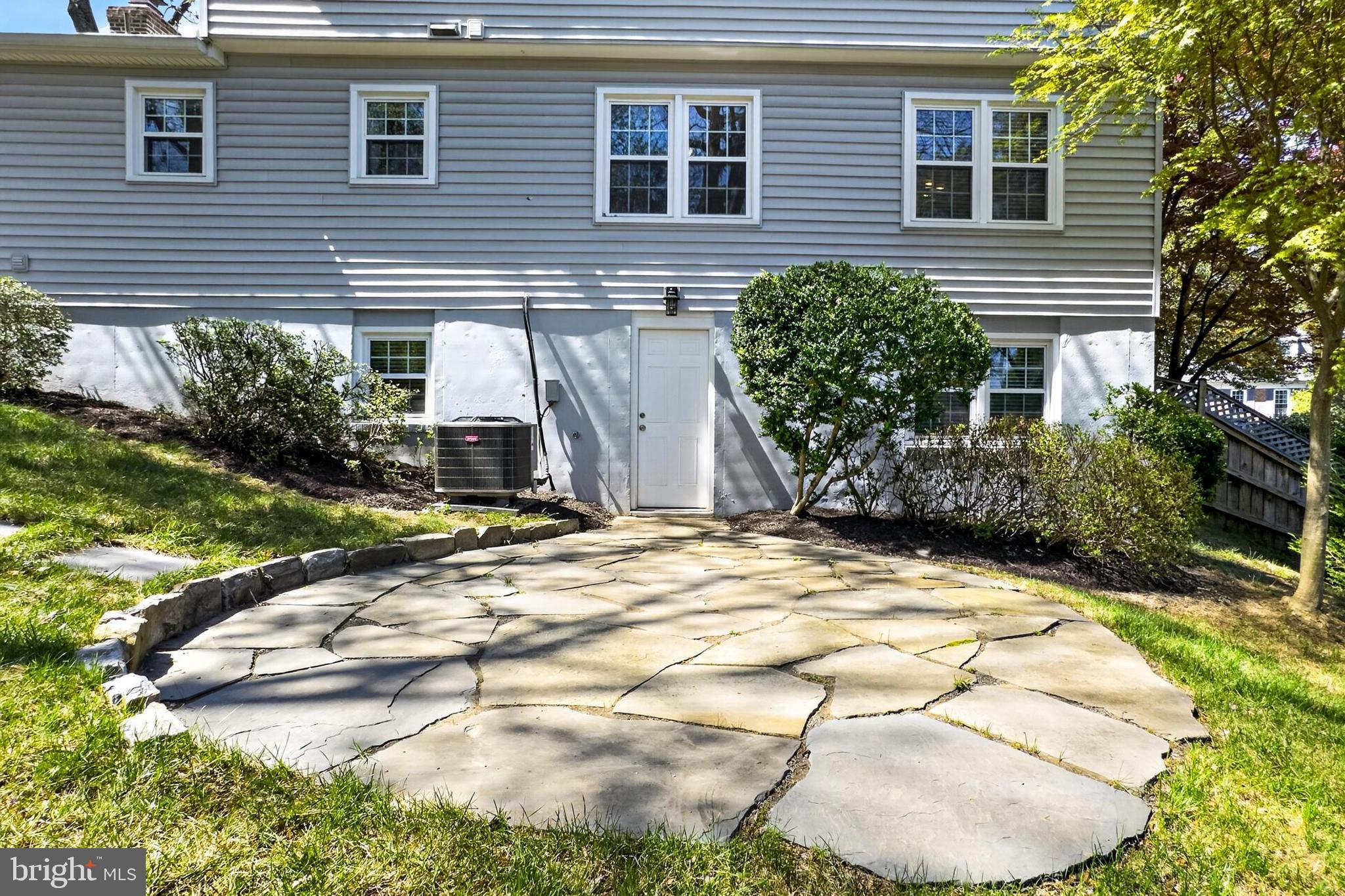 LONG BRANCH - Residential