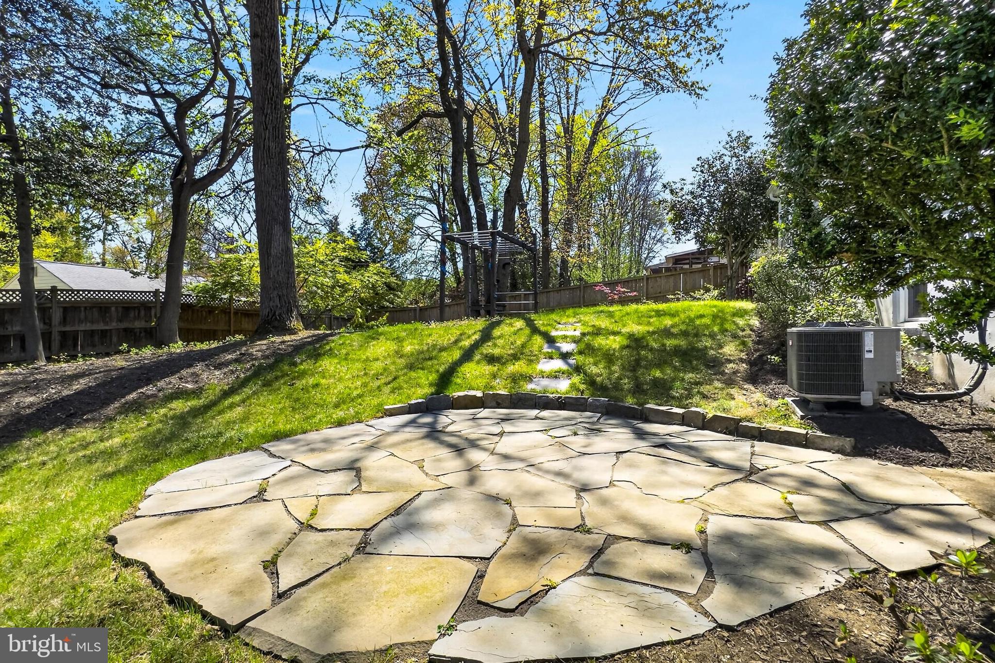 LONG BRANCH - Residential