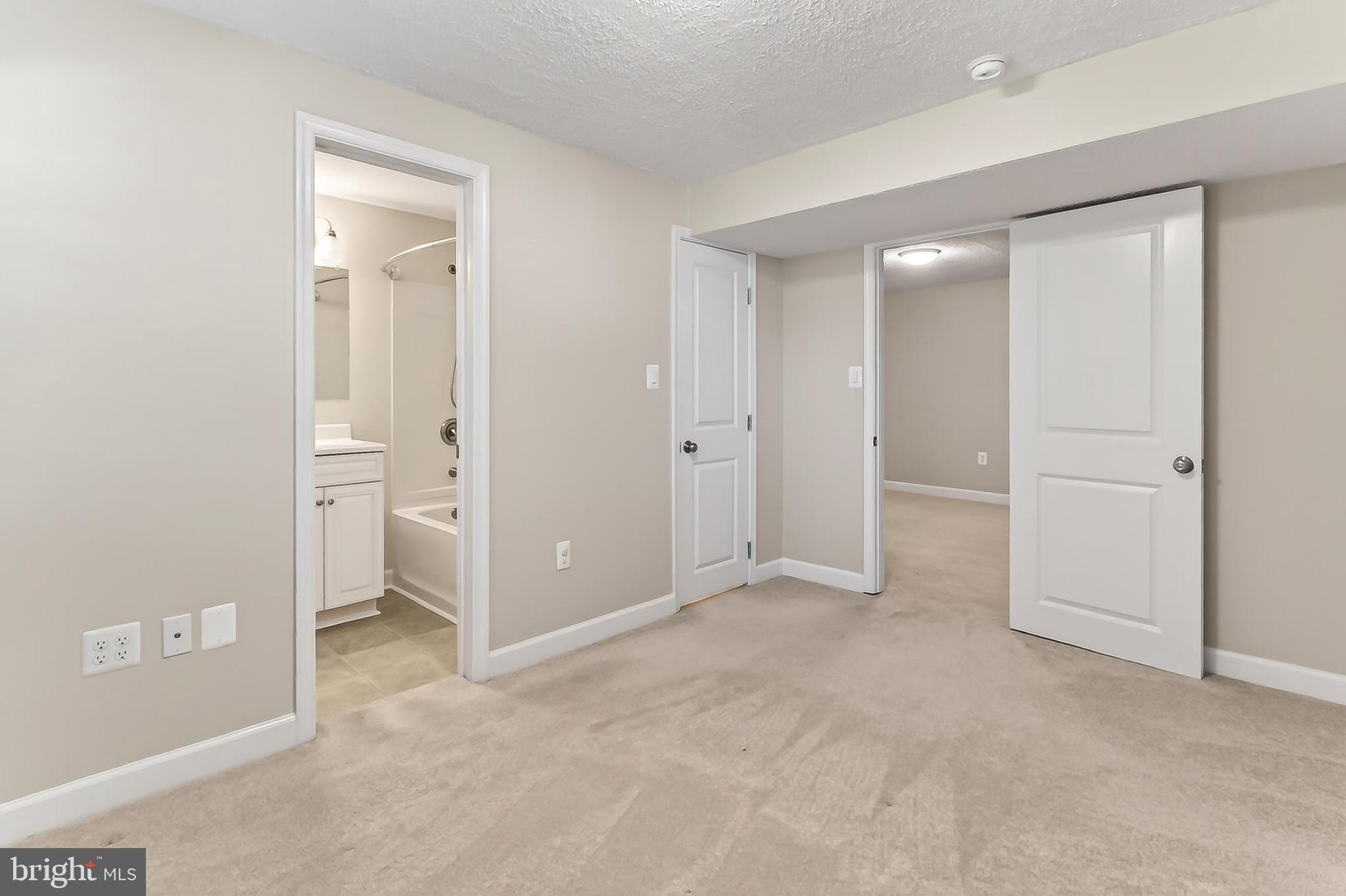 LONG BRANCH - Residential