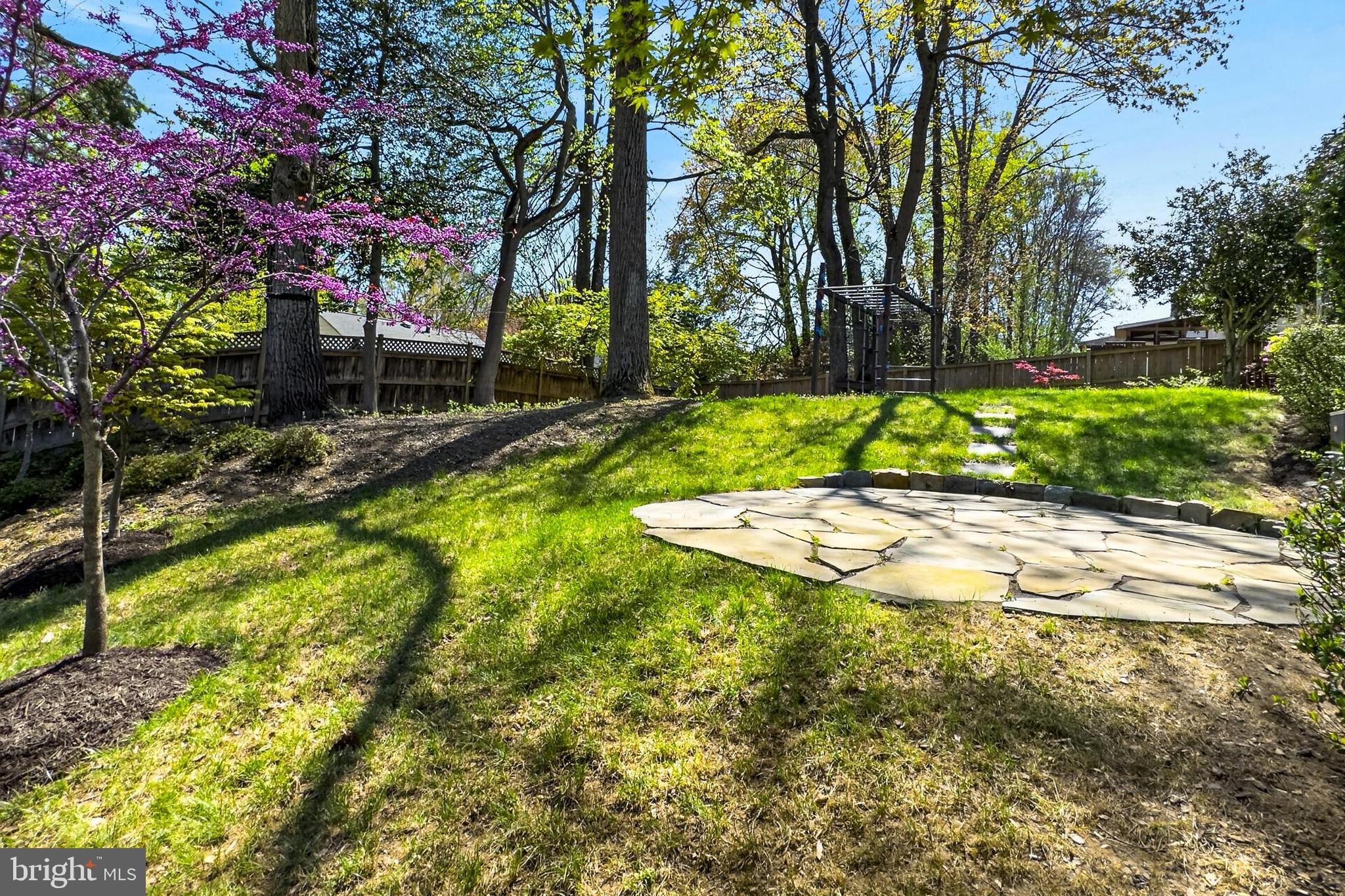 LONG BRANCH - Residential