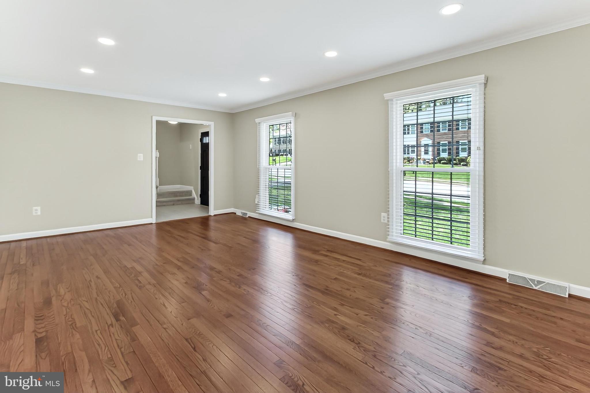 LONG BRANCH - Residential