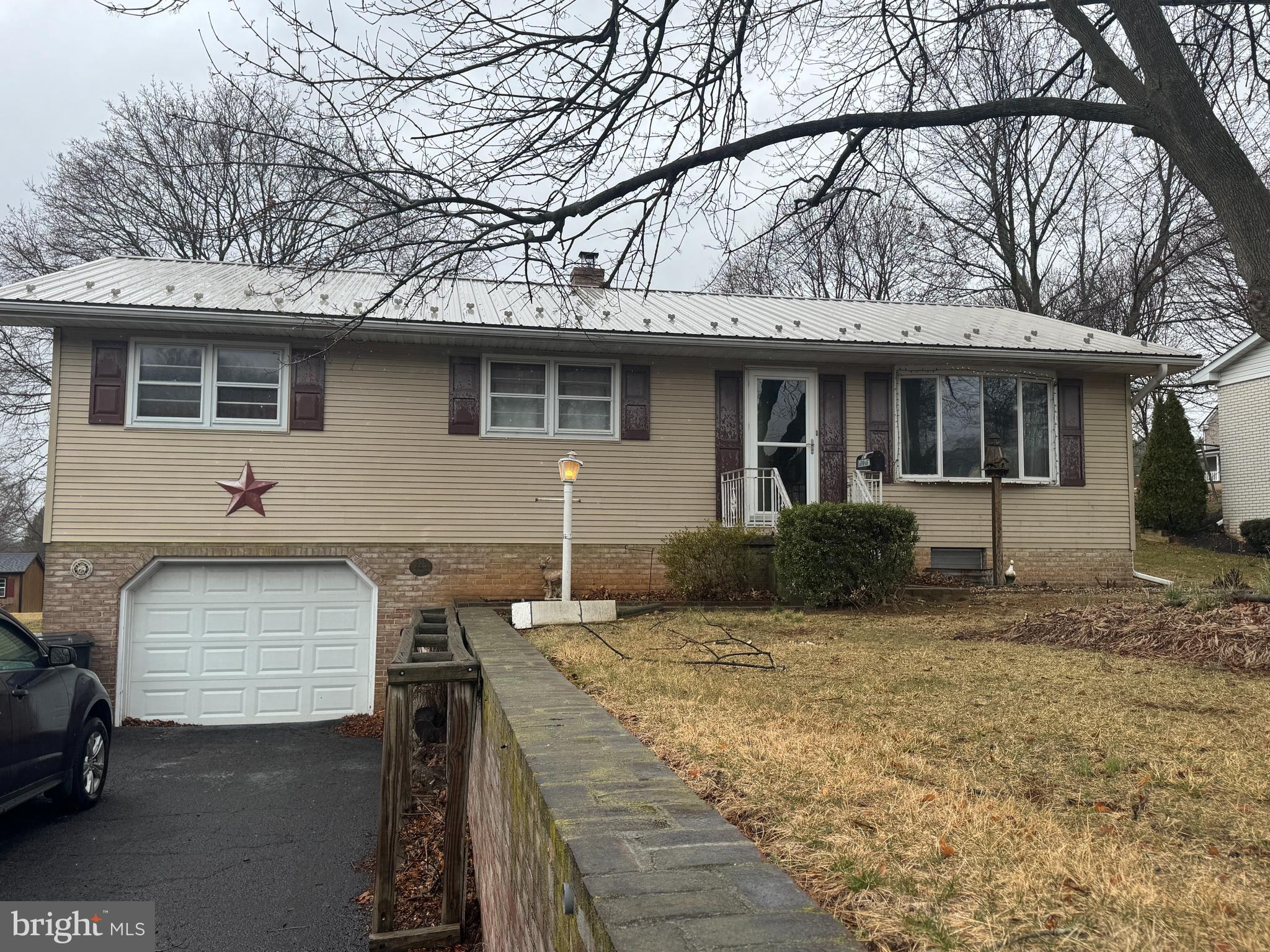 WAYNE HEIGHTS - Residential