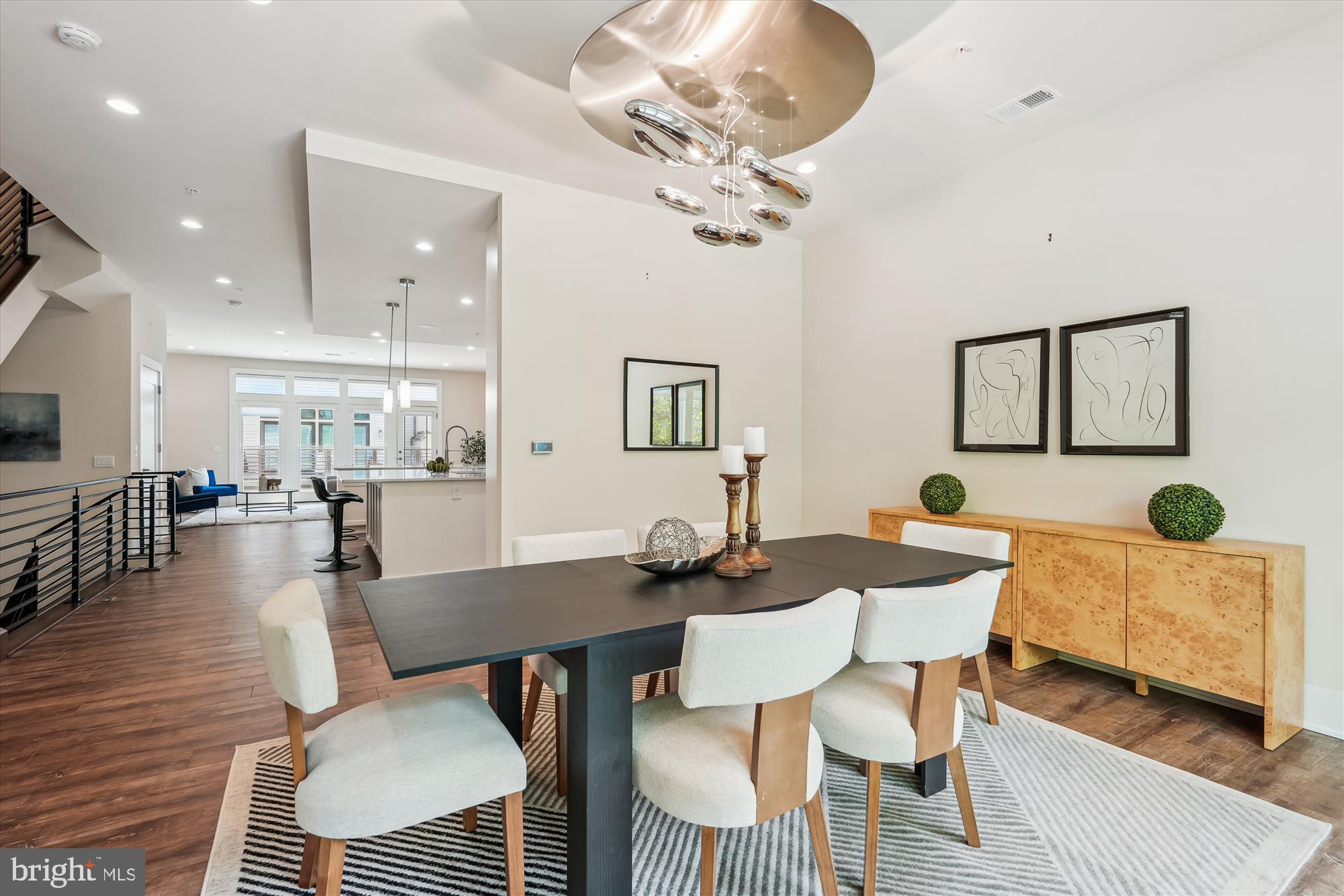 GROSVENOR HEIGHTS - Residential