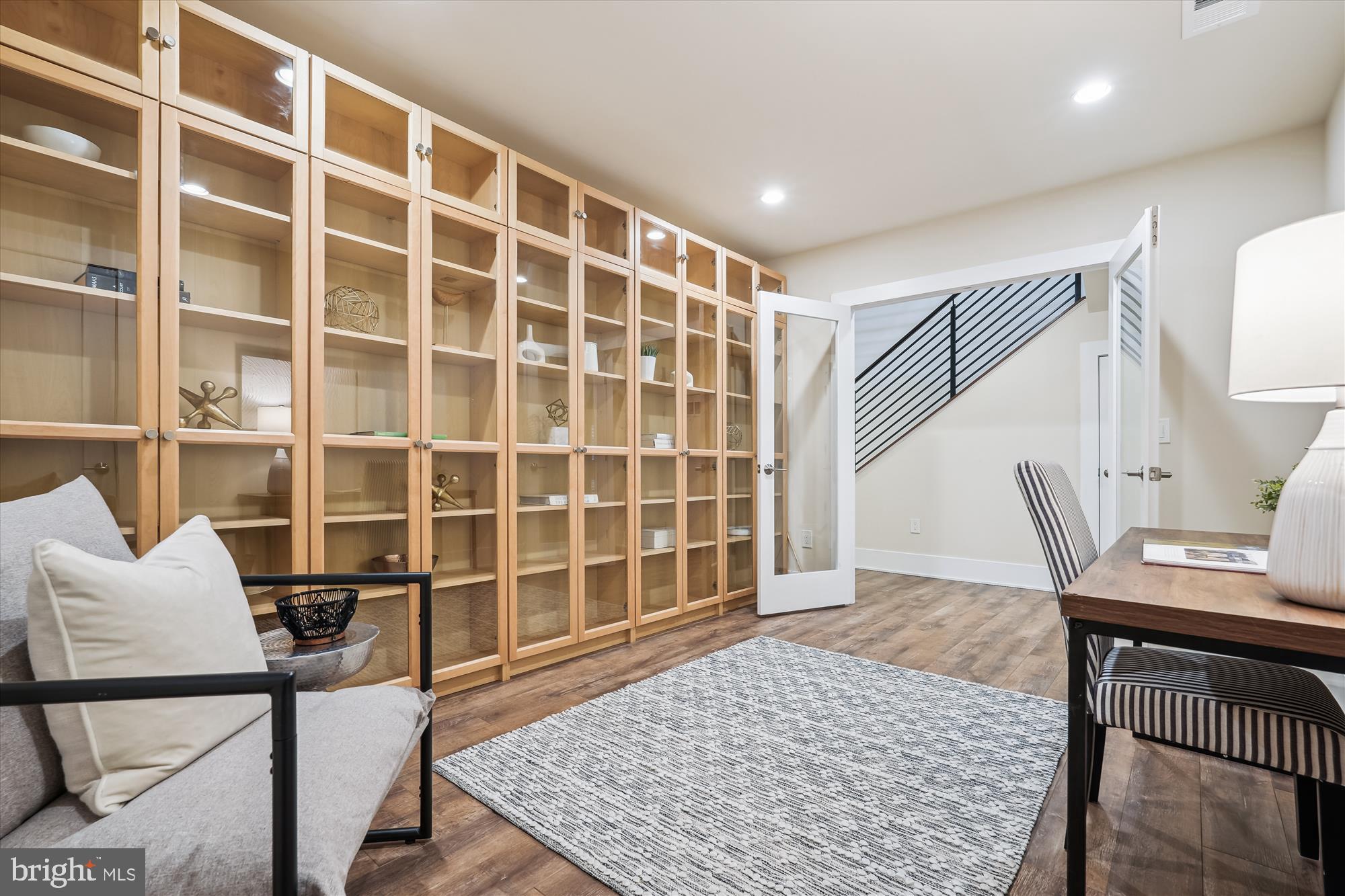 GROSVENOR HEIGHTS - Residential