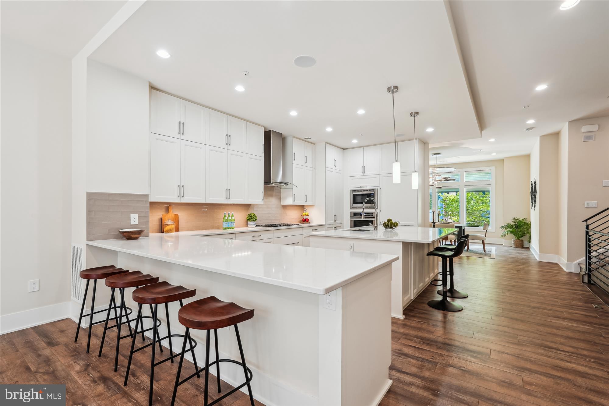 GROSVENOR HEIGHTS - Residential