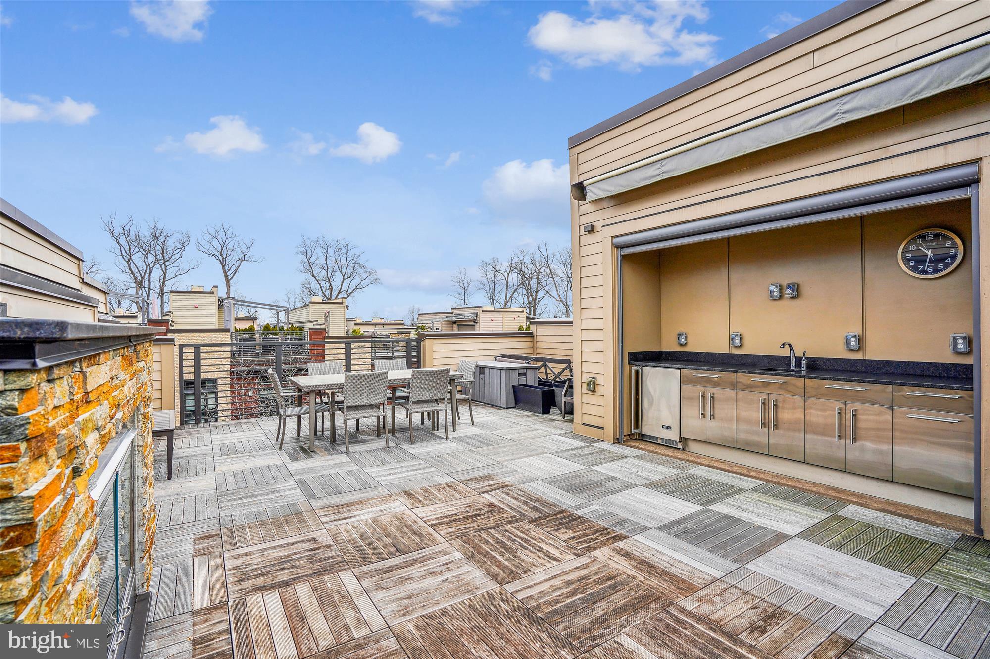 10010 LAUREATE WAY