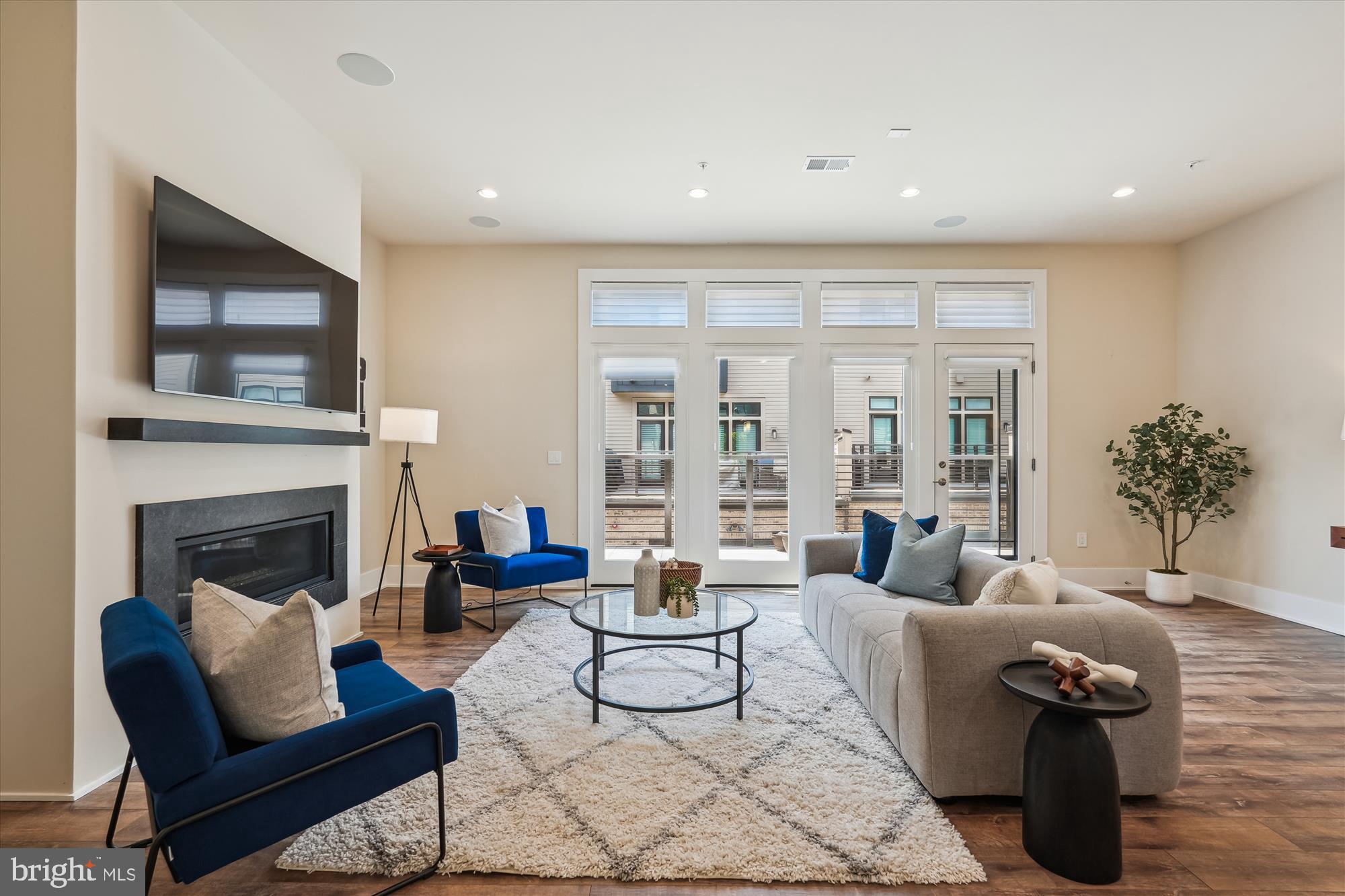 GROSVENOR HEIGHTS - Residential