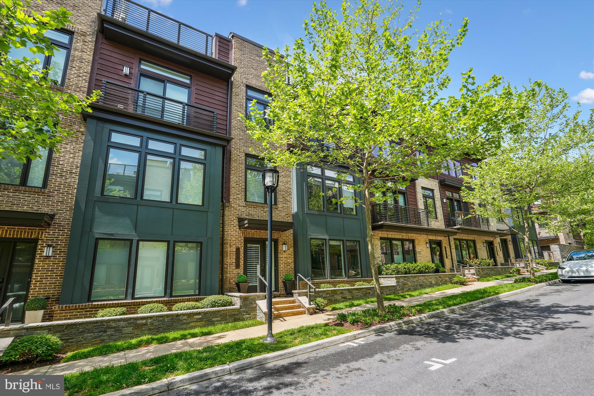 10010 LAUREATE WAY