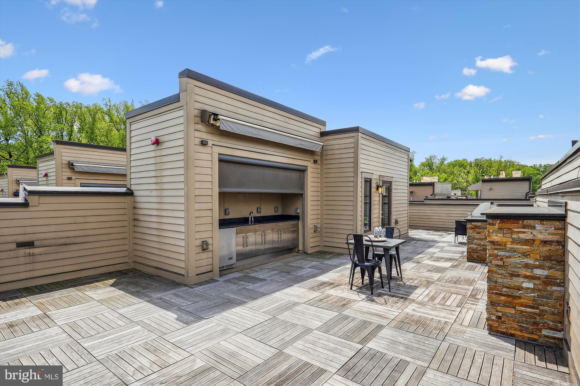 GROSVENOR HEIGHTS - Residential