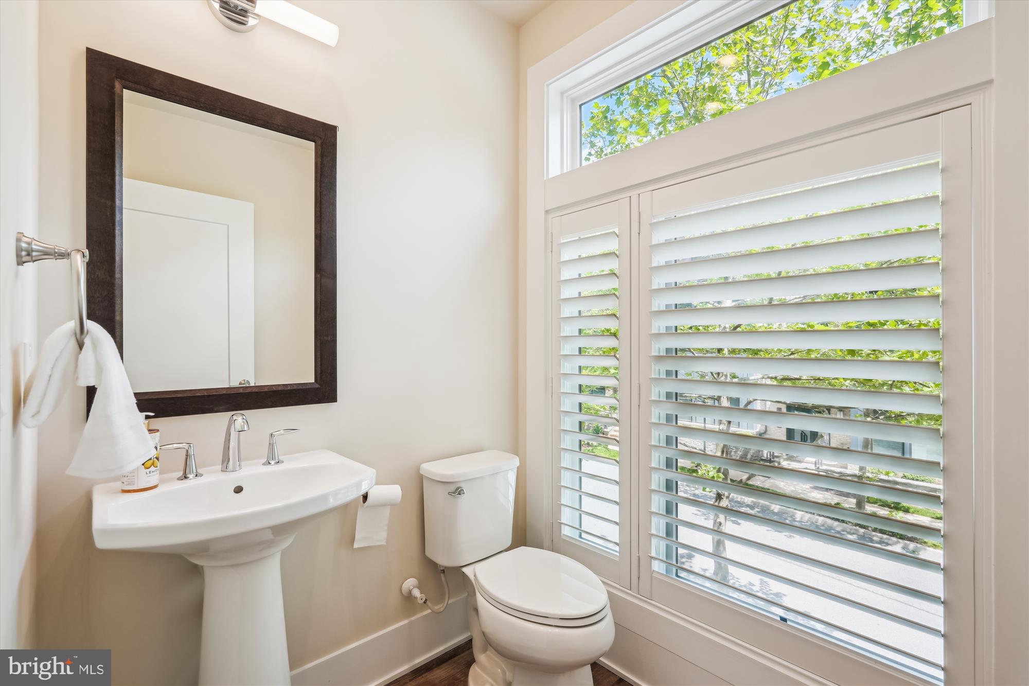 GROSVENOR HEIGHTS - Residential