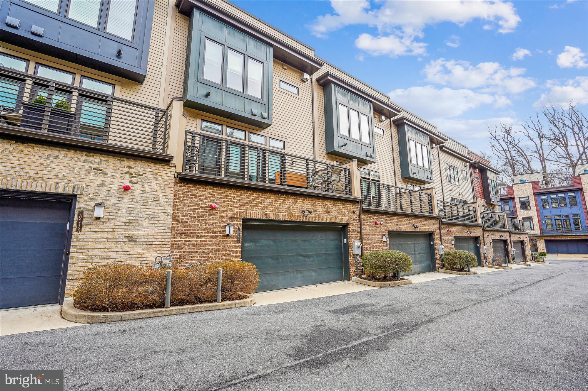 10010 LAUREATE WAY