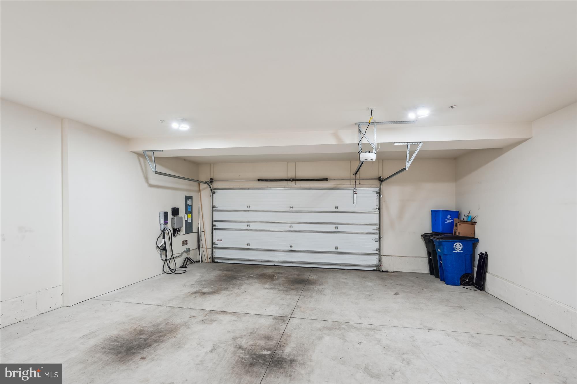 GROSVENOR HEIGHTS - Residential