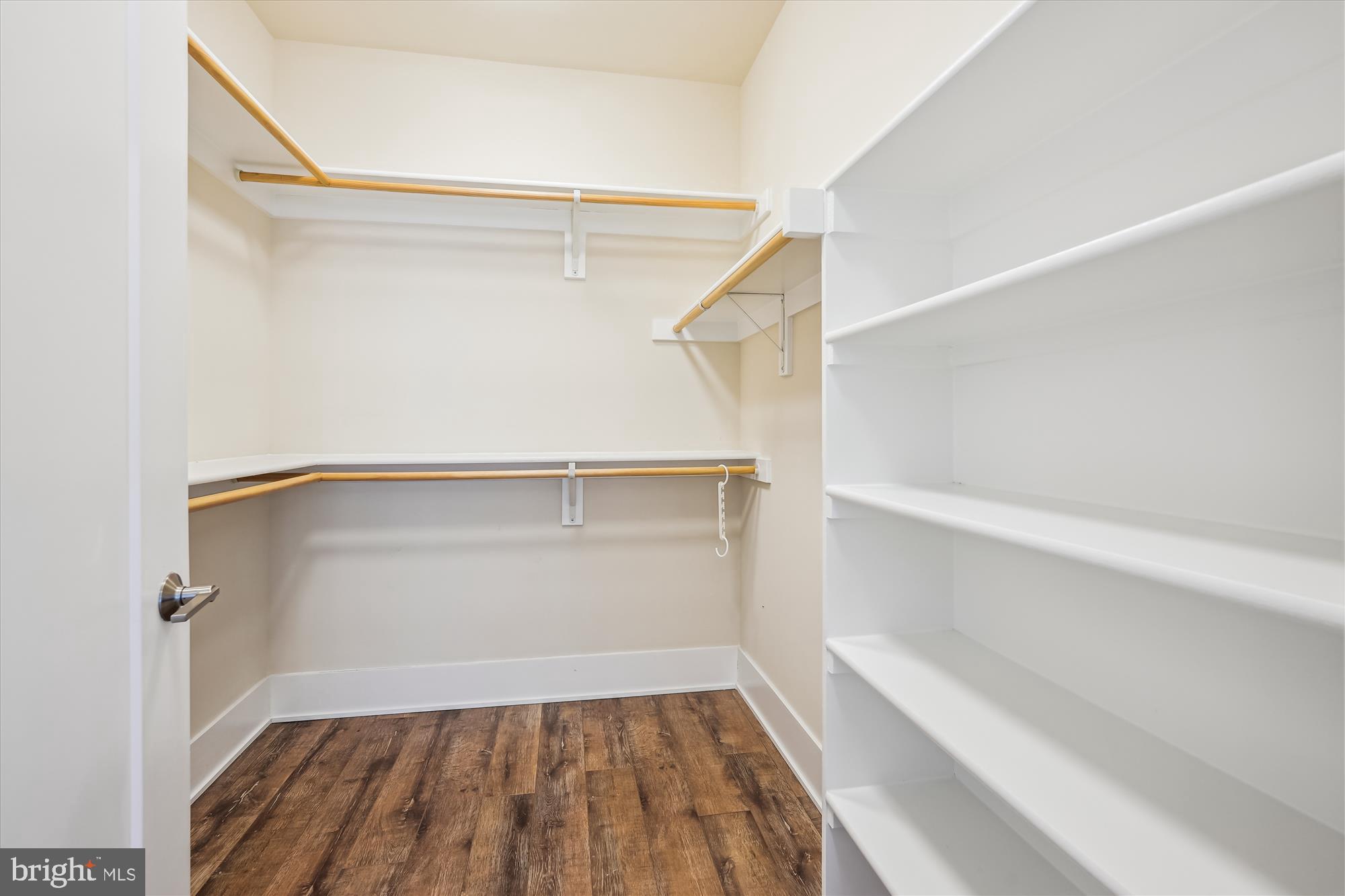 GROSVENOR HEIGHTS - Residential