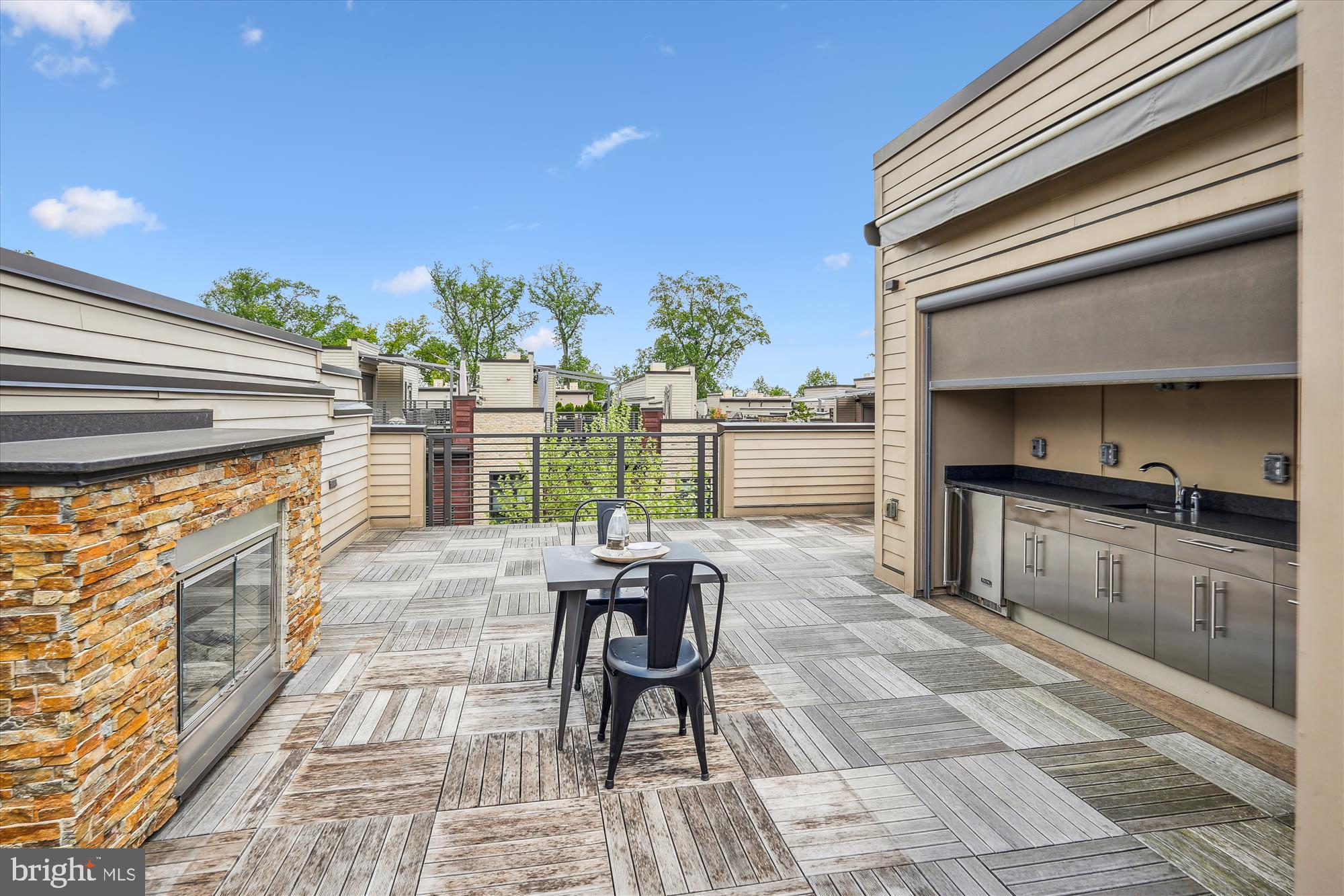 GROSVENOR HEIGHTS - Residential