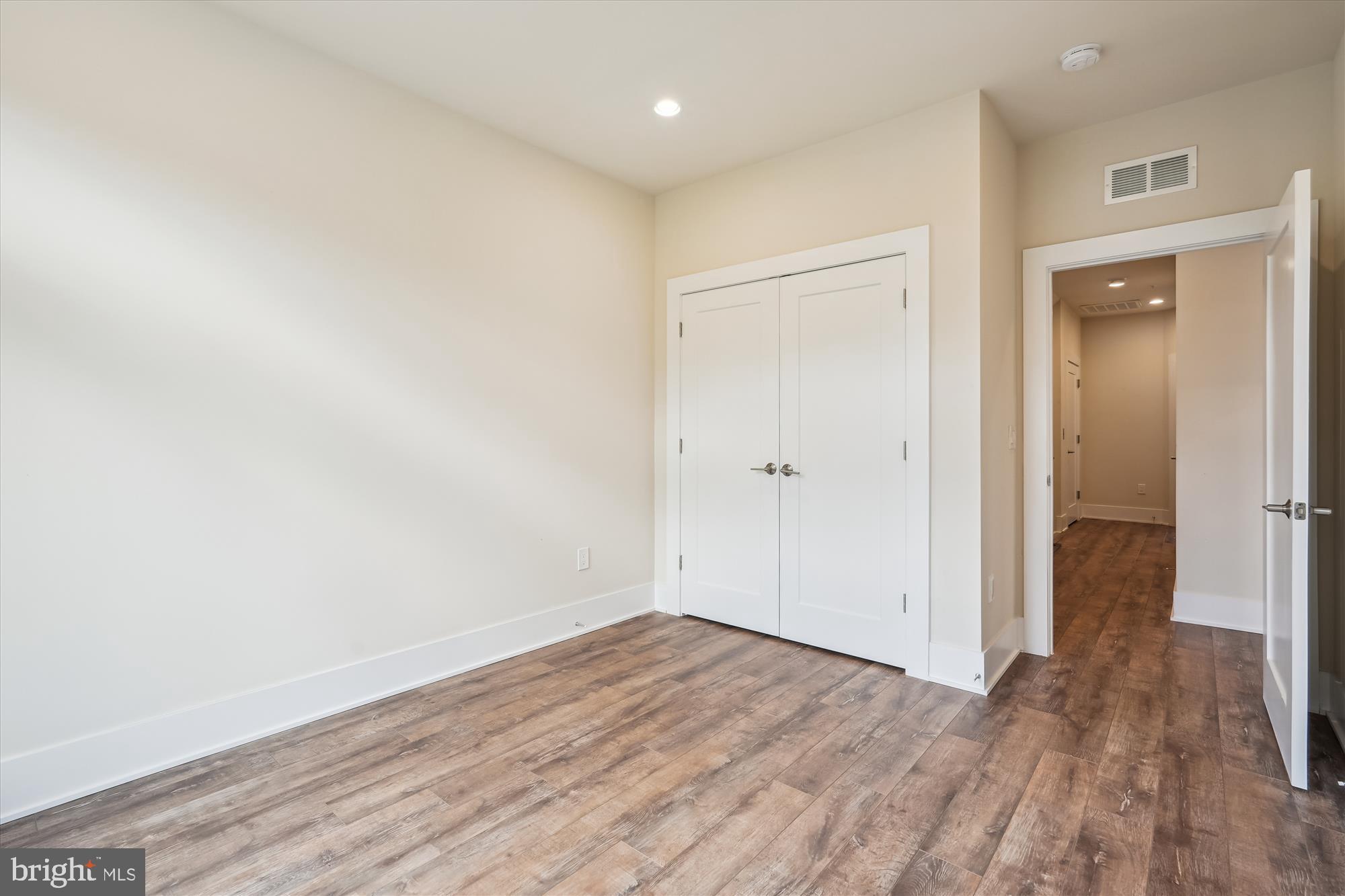 GROSVENOR HEIGHTS - Residential