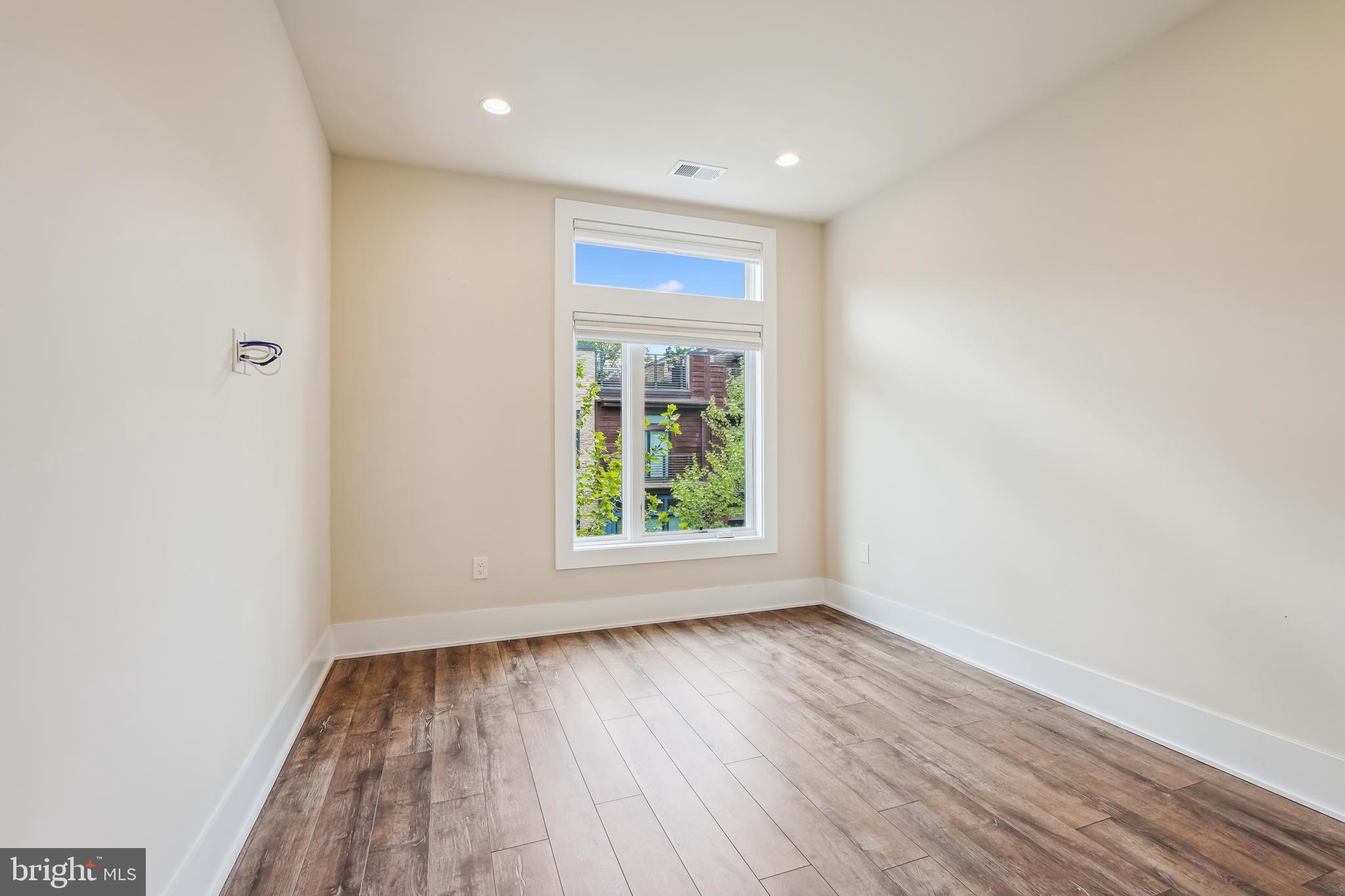 GROSVENOR HEIGHTS - Residential